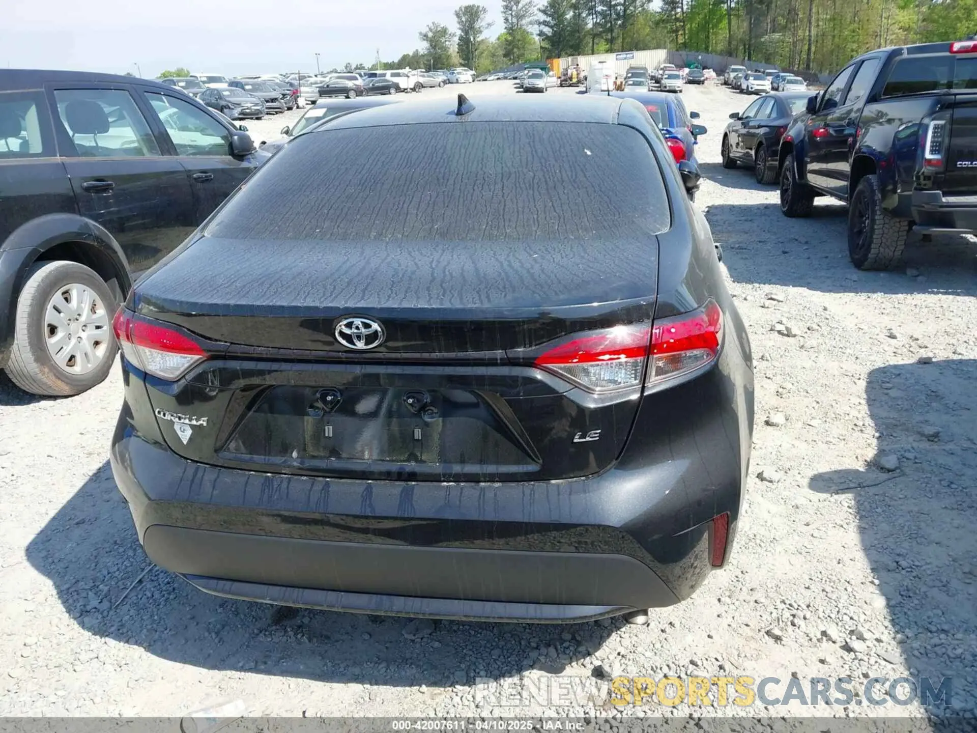 16 Photograph of a damaged car 5YFEPRAE5LP023204 TOYOTA COROLLA 2020