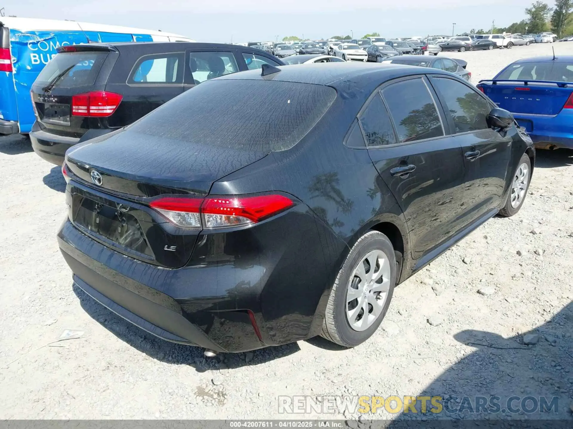 4 Photograph of a damaged car 5YFEPRAE5LP023204 TOYOTA COROLLA 2020