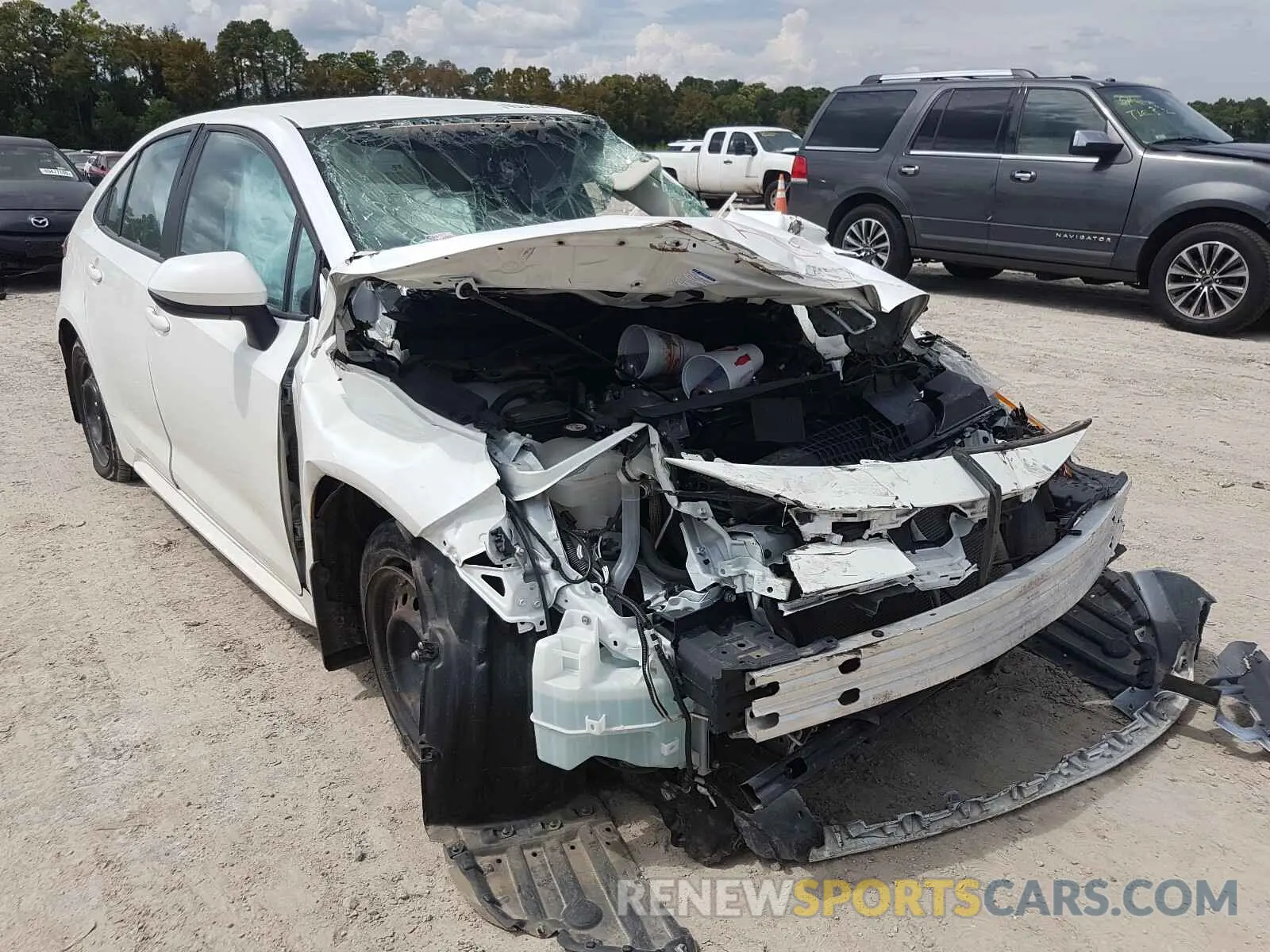 1 Photograph of a damaged car 5YFEPRAE5LP038737 TOYOTA COROLLA 2020