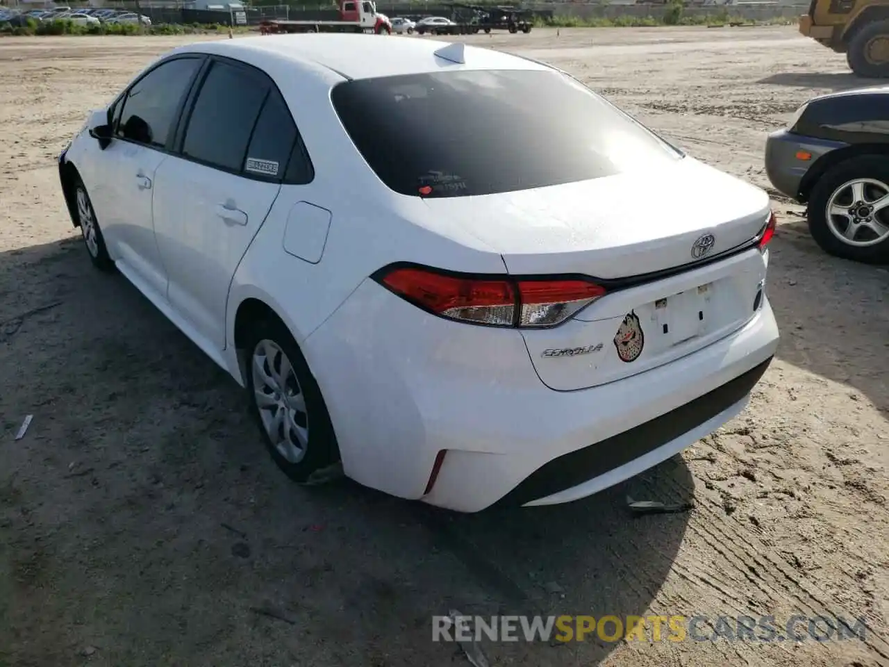 3 Photograph of a damaged car 5YFEPRAE5LP051195 TOYOTA COROLLA 2020