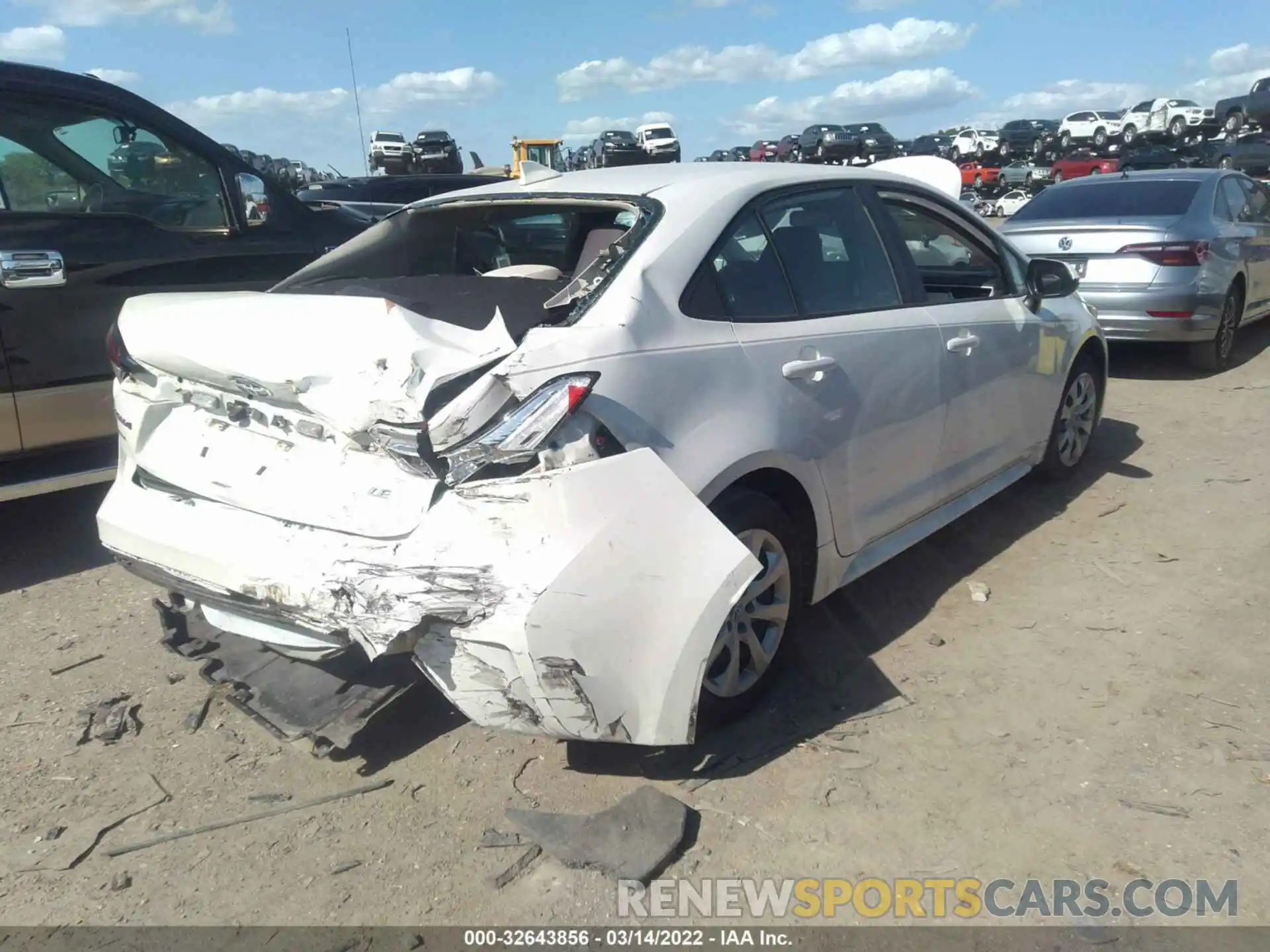 4 Photograph of a damaged car 5YFEPRAE5LP066179 TOYOTA COROLLA 2020