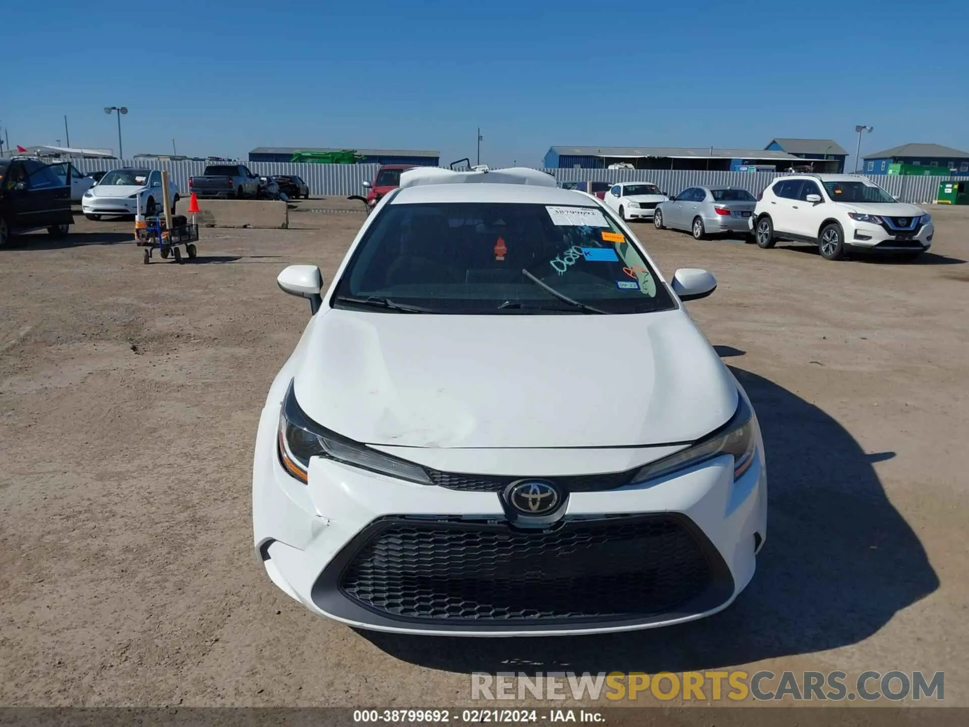 11 Photograph of a damaged car 5YFEPRAE5LP068059 TOYOTA COROLLA 2020