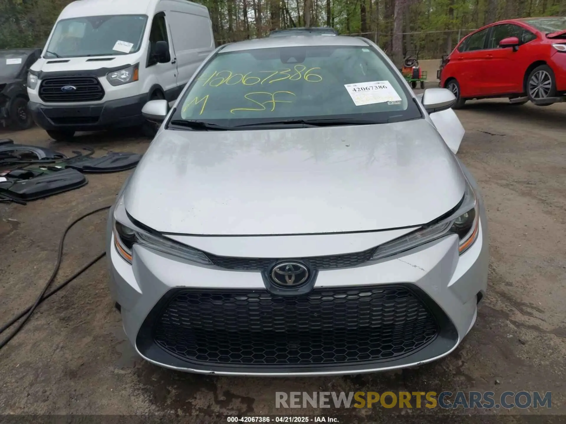 13 Photograph of a damaged car 5YFEPRAE5LP070006 TOYOTA COROLLA 2020
