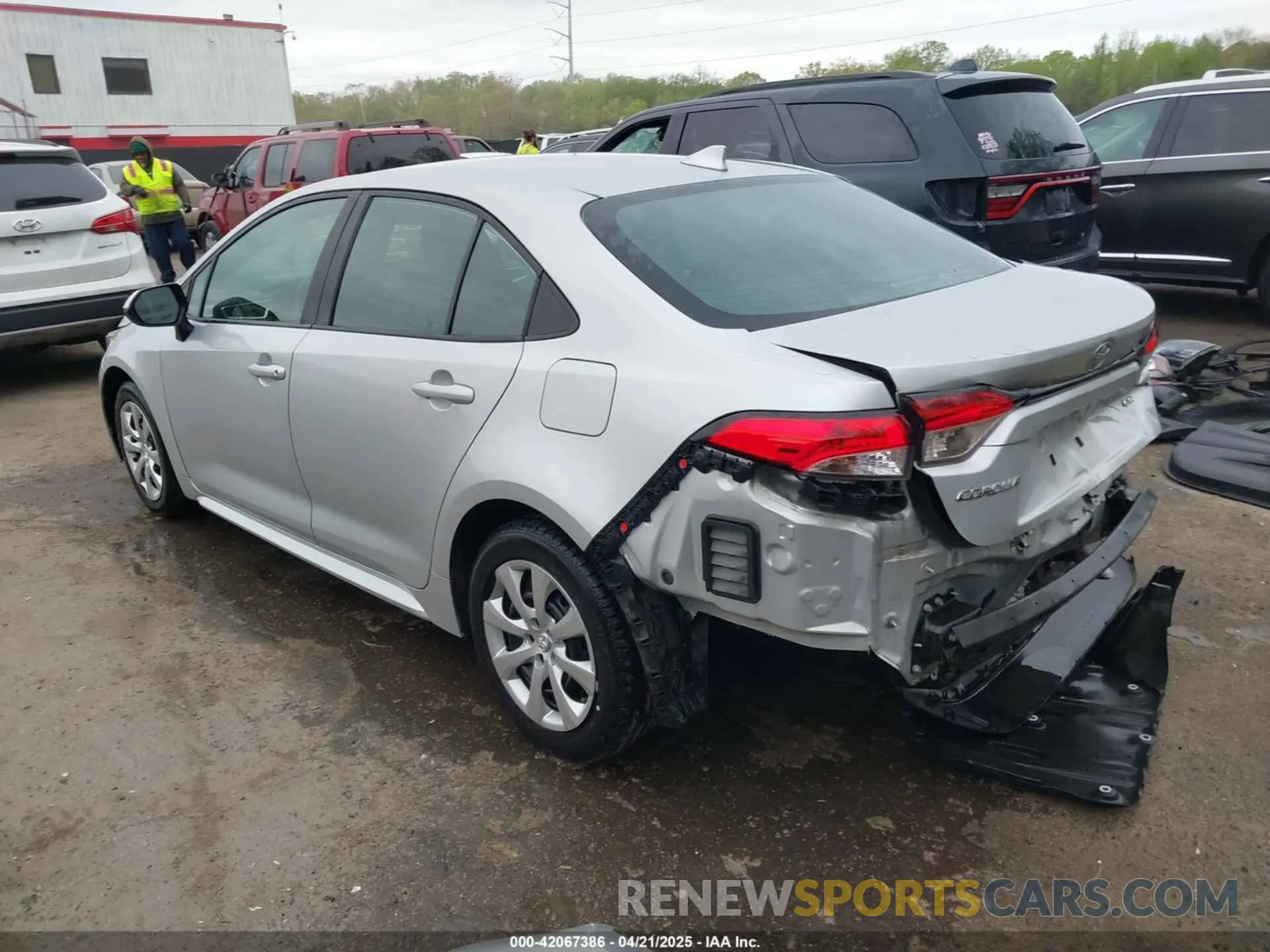3 Photograph of a damaged car 5YFEPRAE5LP070006 TOYOTA COROLLA 2020