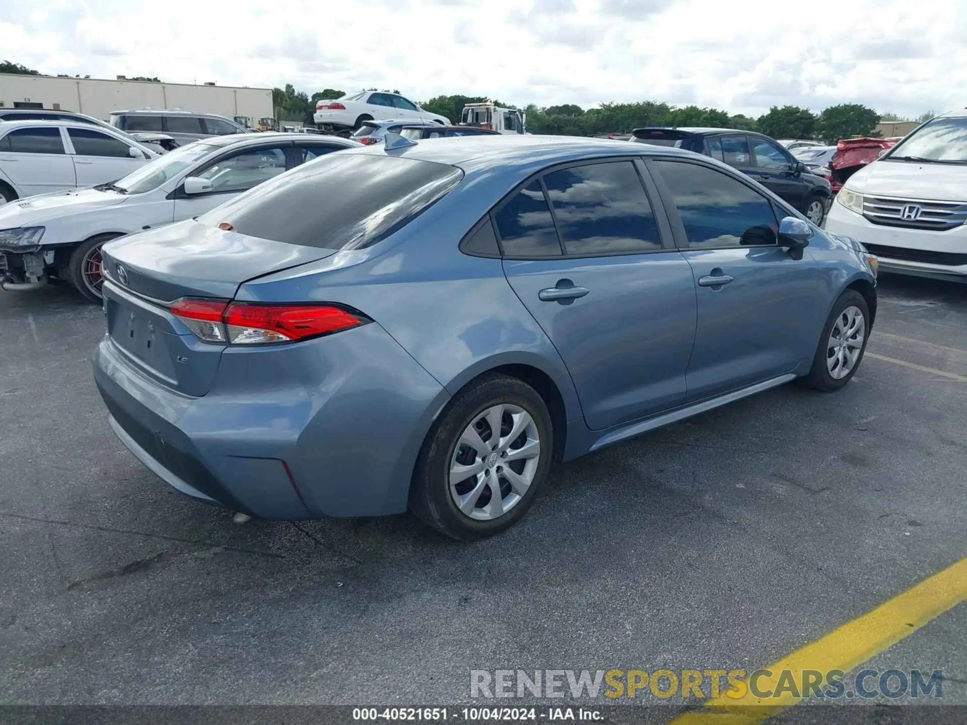 4 Photograph of a damaged car 5YFEPRAE5LP071933 TOYOTA COROLLA 2020
