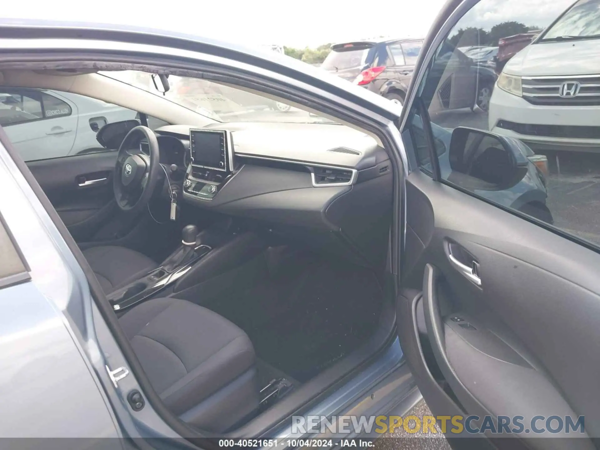 5 Photograph of a damaged car 5YFEPRAE5LP071933 TOYOTA COROLLA 2020