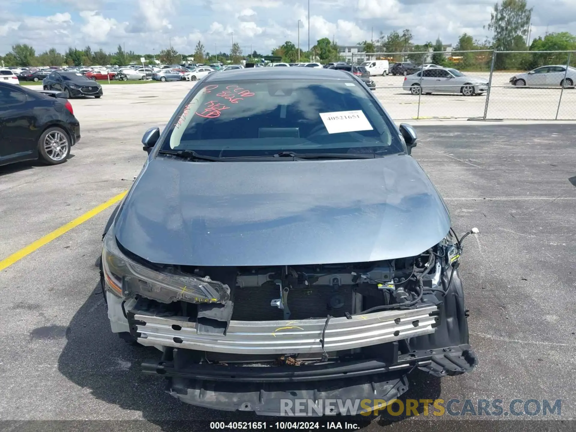 6 Photograph of a damaged car 5YFEPRAE5LP071933 TOYOTA COROLLA 2020