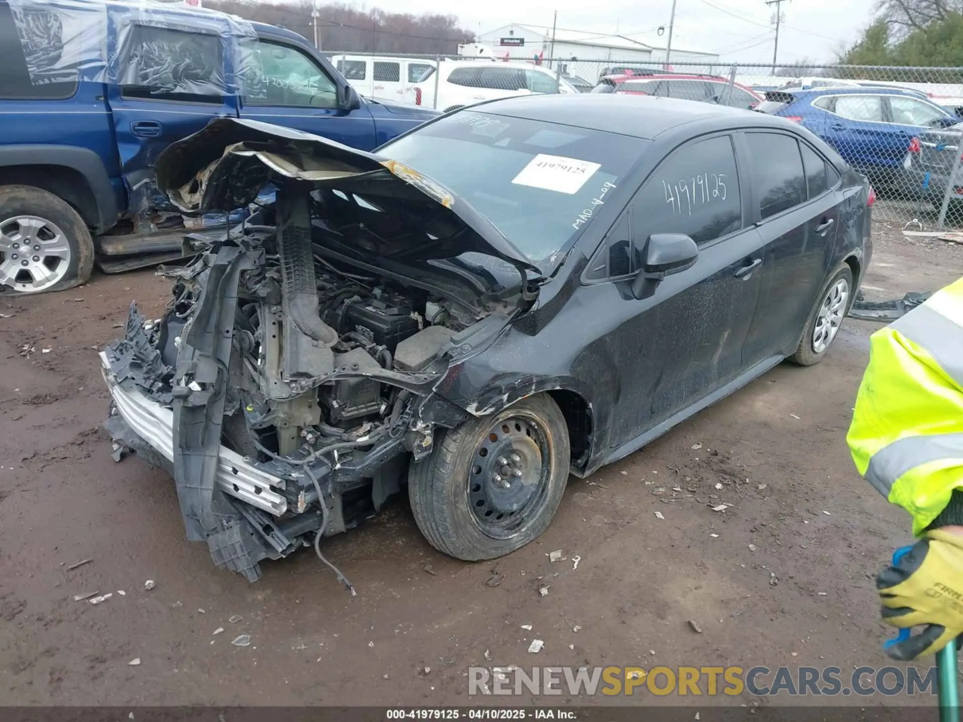 2 Photograph of a damaged car 5YFEPRAE5LP073276 TOYOTA COROLLA 2020
