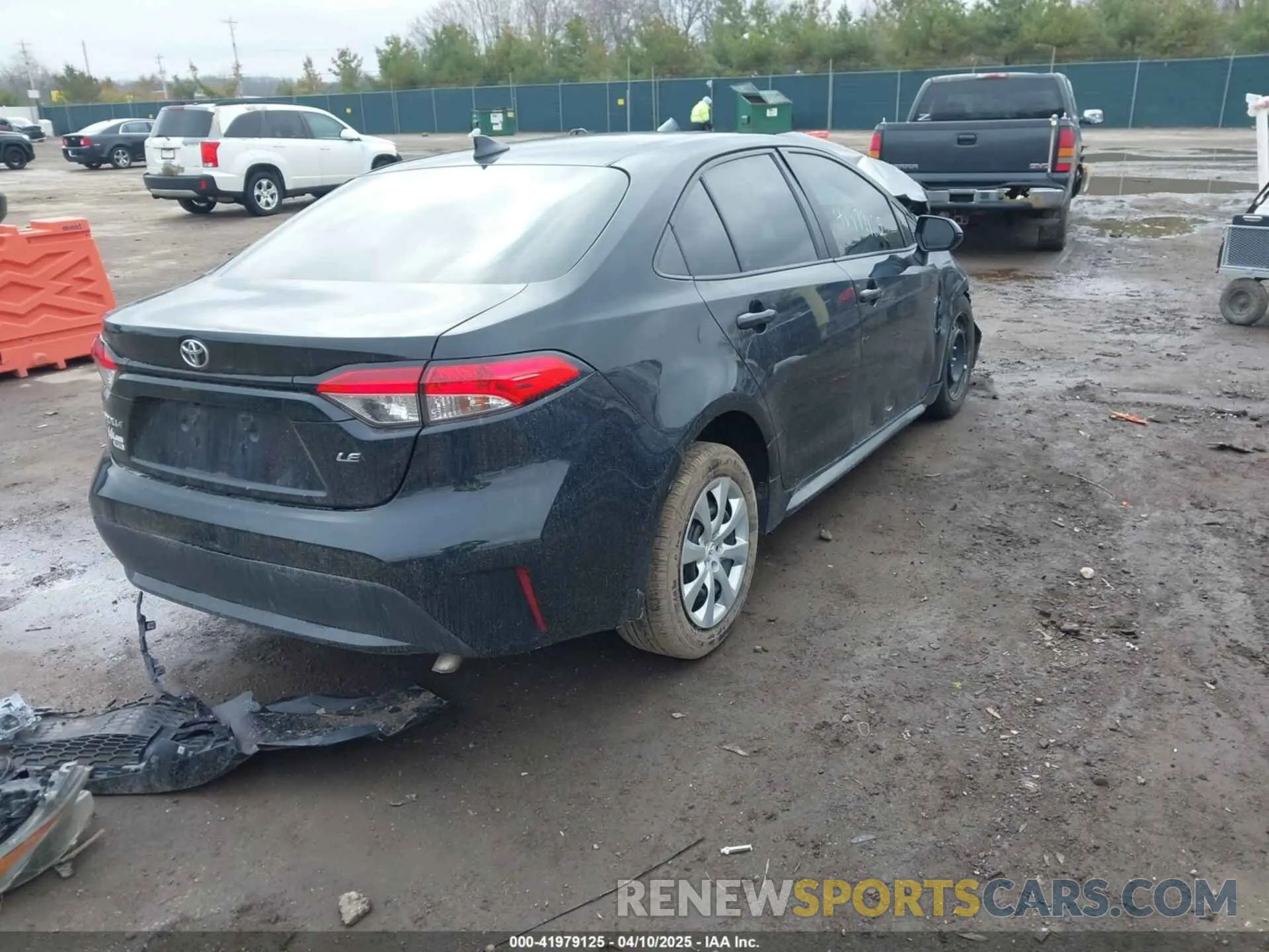 4 Photograph of a damaged car 5YFEPRAE5LP073276 TOYOTA COROLLA 2020