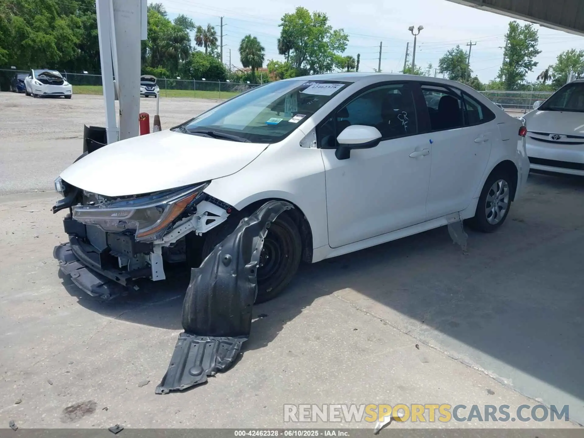 2 Photograph of a damaged car 5YFEPRAE5LP074282 TOYOTA COROLLA 2020