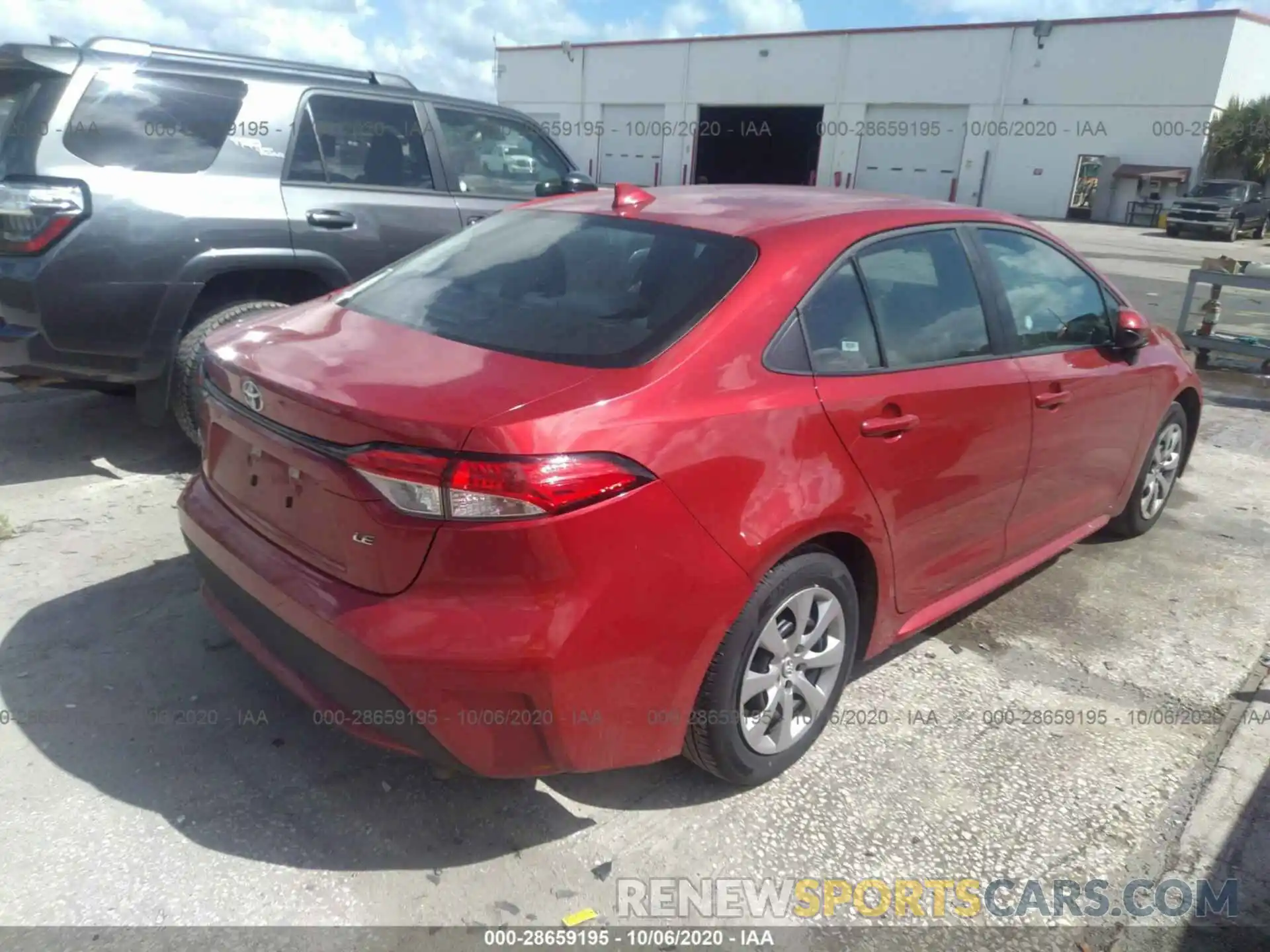 4 Photograph of a damaged car 5YFEPRAE5LP076033 TOYOTA COROLLA 2020