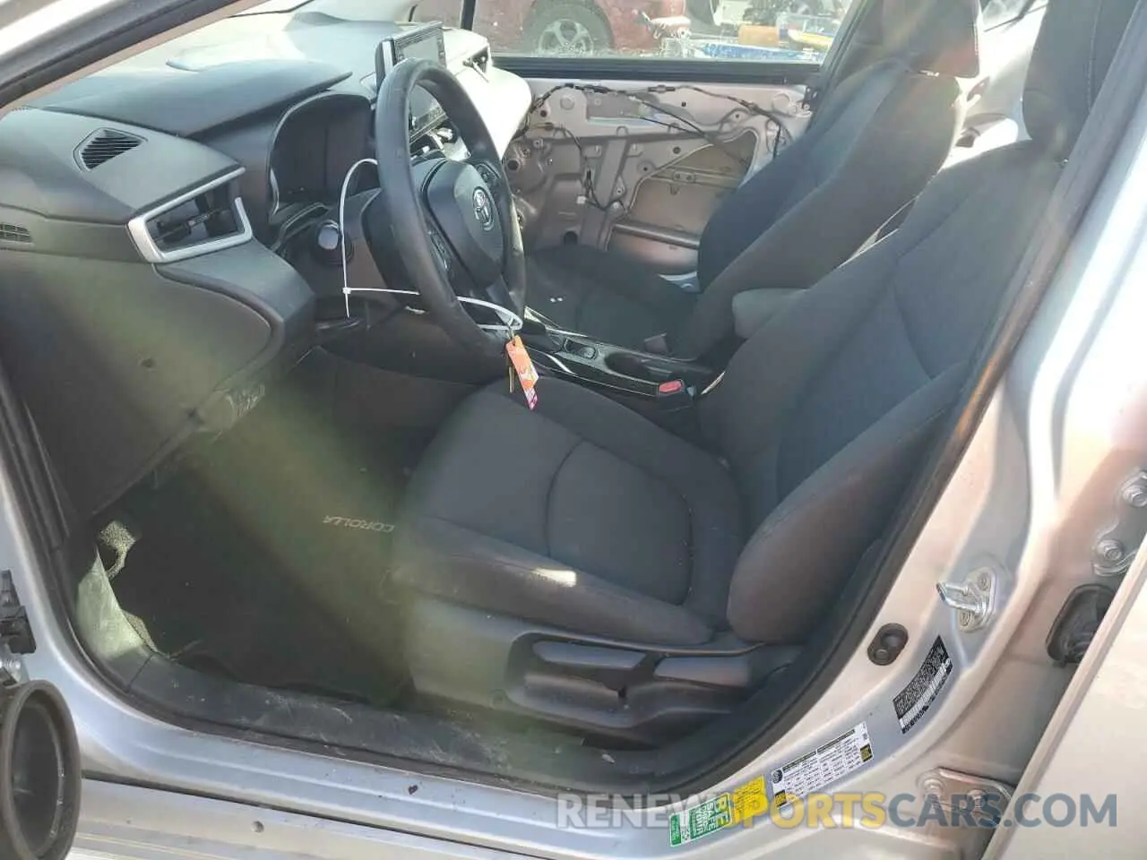 7 Photograph of a damaged car 5YFEPRAE5LP078963 TOYOTA COROLLA 2020