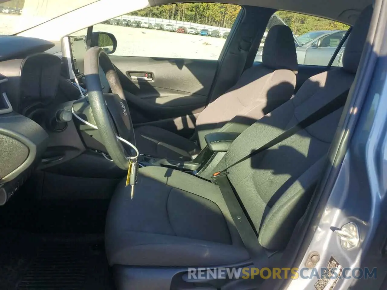 7 Photograph of a damaged car 5YFEPRAE5LP084536 TOYOTA COROLLA 2020