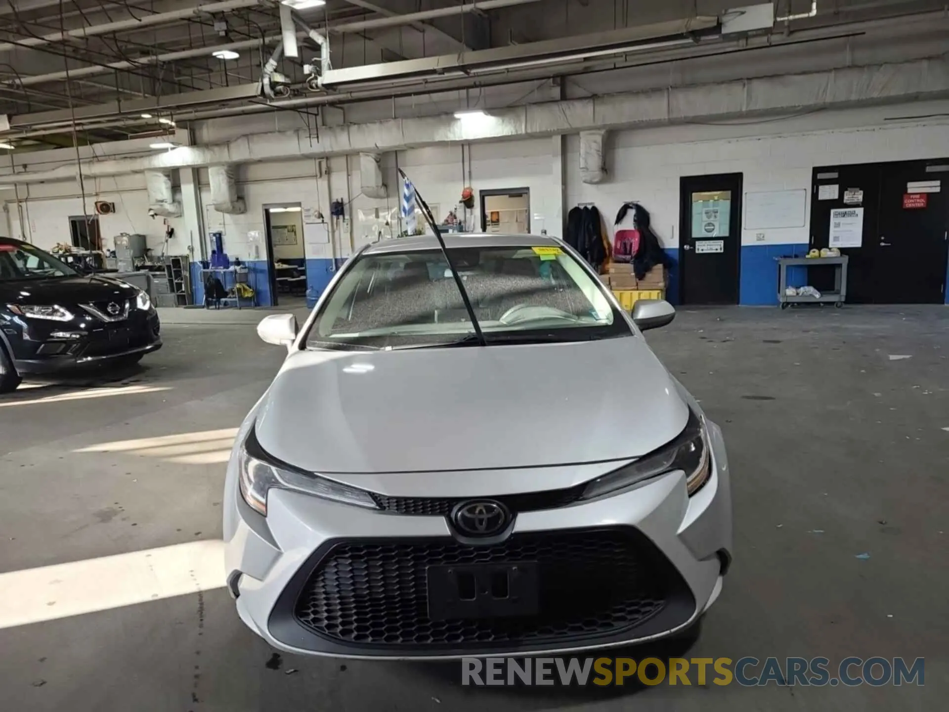 3 Photograph of a damaged car 5YFEPRAE5LP091261 TOYOTA COROLLA 2020