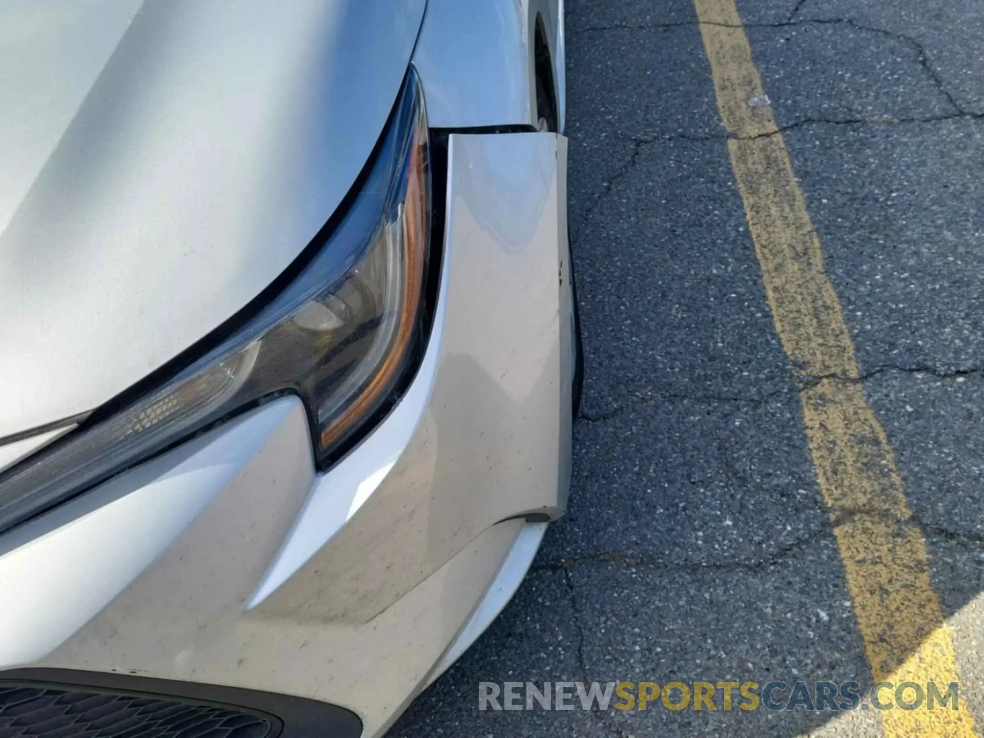 6 Photograph of a damaged car 5YFEPRAE5LP091261 TOYOTA COROLLA 2020