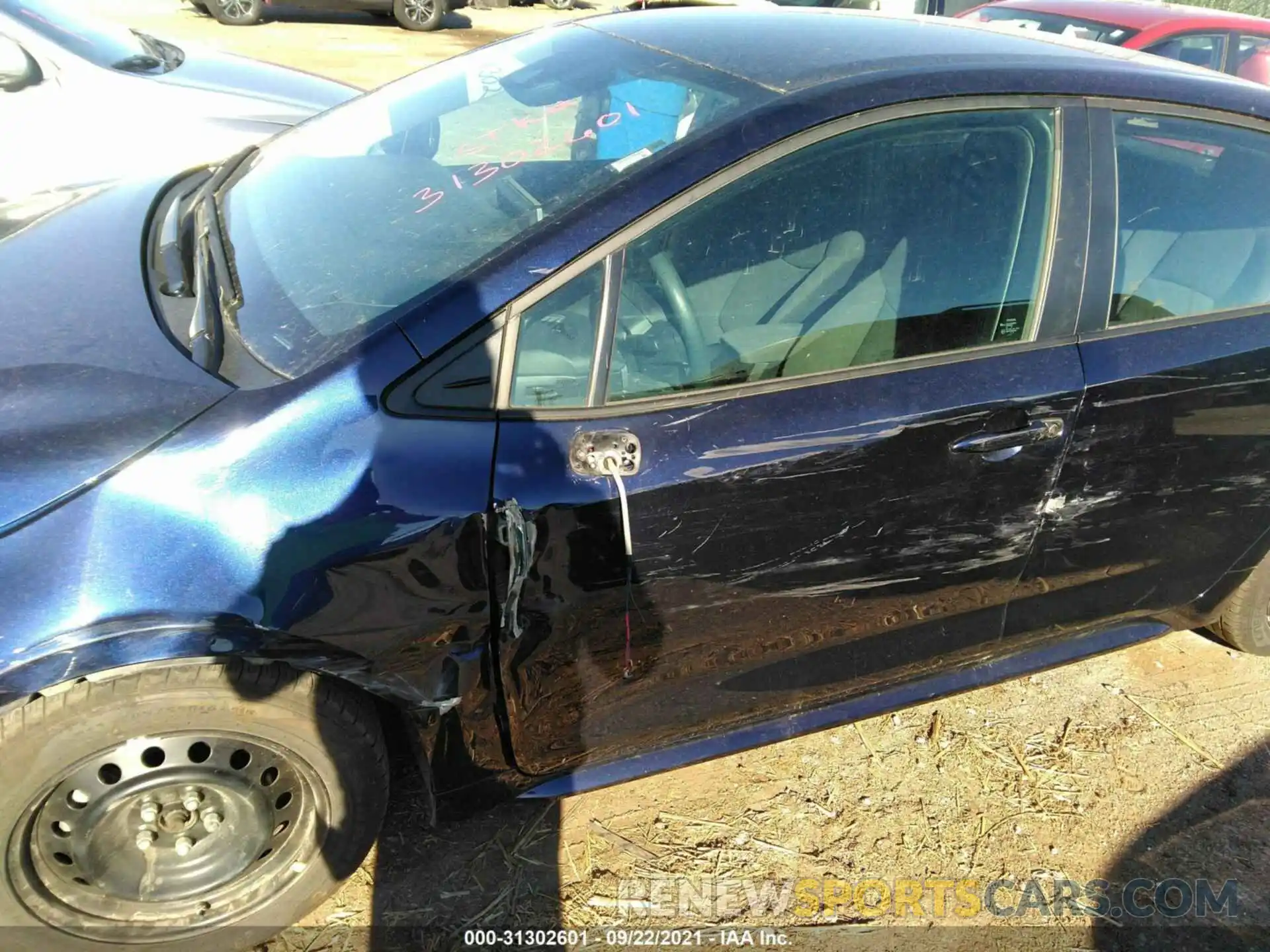 6 Photograph of a damaged car 5YFEPRAE5LP096704 TOYOTA COROLLA 2020