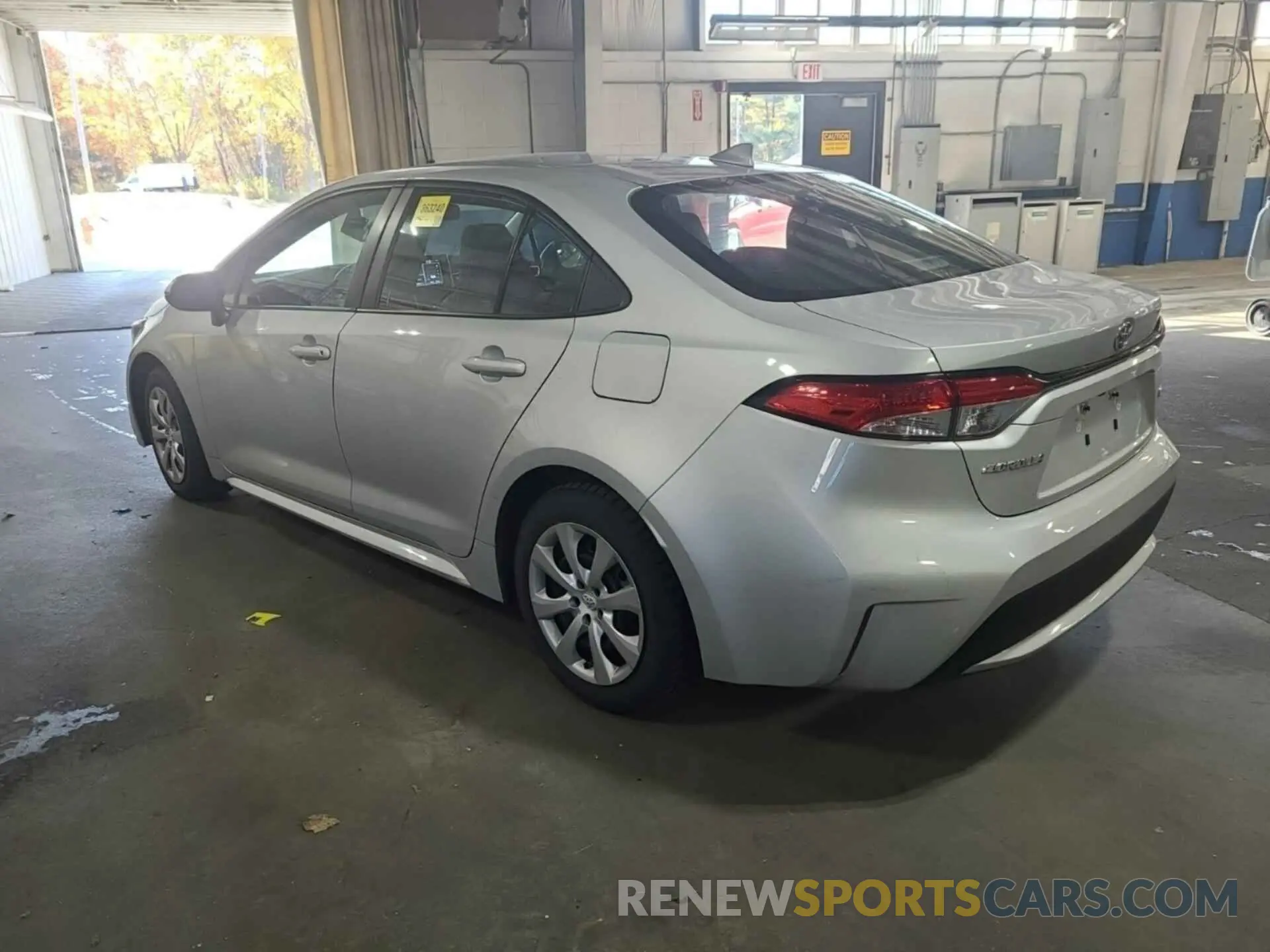 9 Photograph of a damaged car 5YFEPRAE5LP098081 TOYOTA COROLLA 2020
