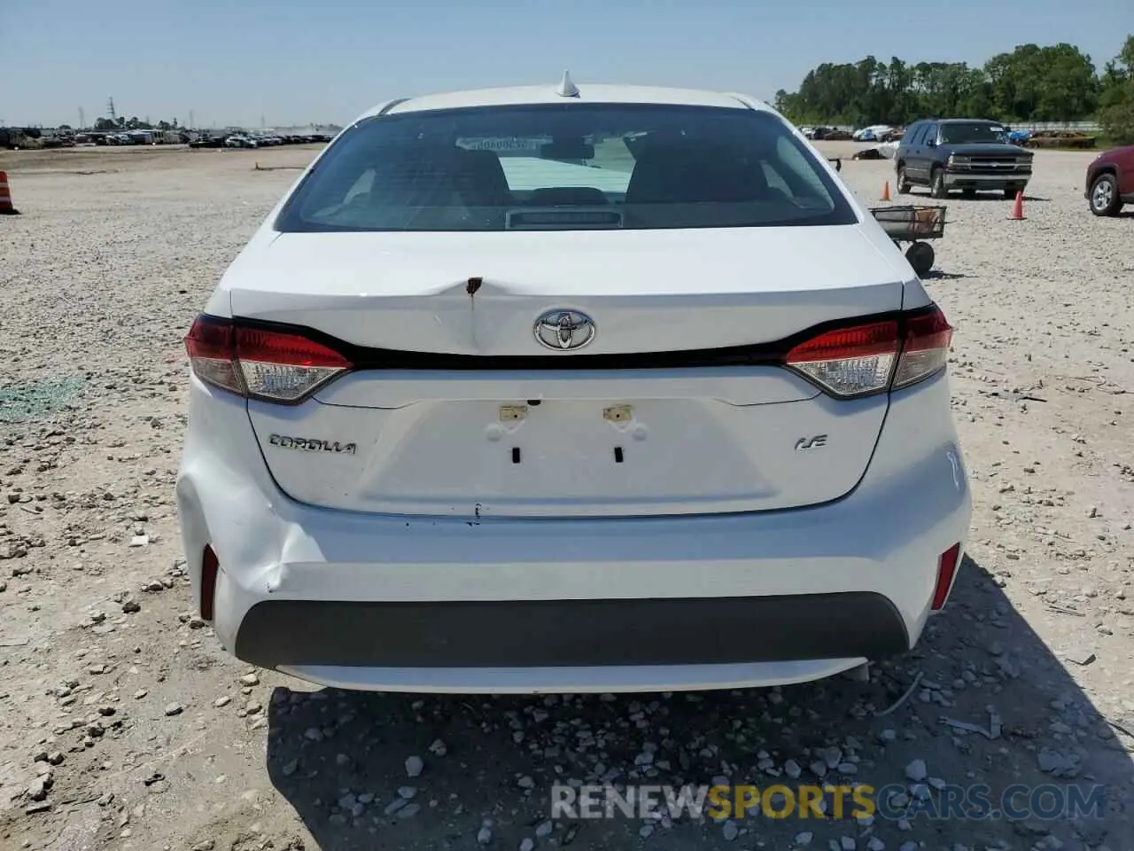 6 Photograph of a damaged car 5YFEPRAE5LP102629 TOYOTA COROLLA 2020