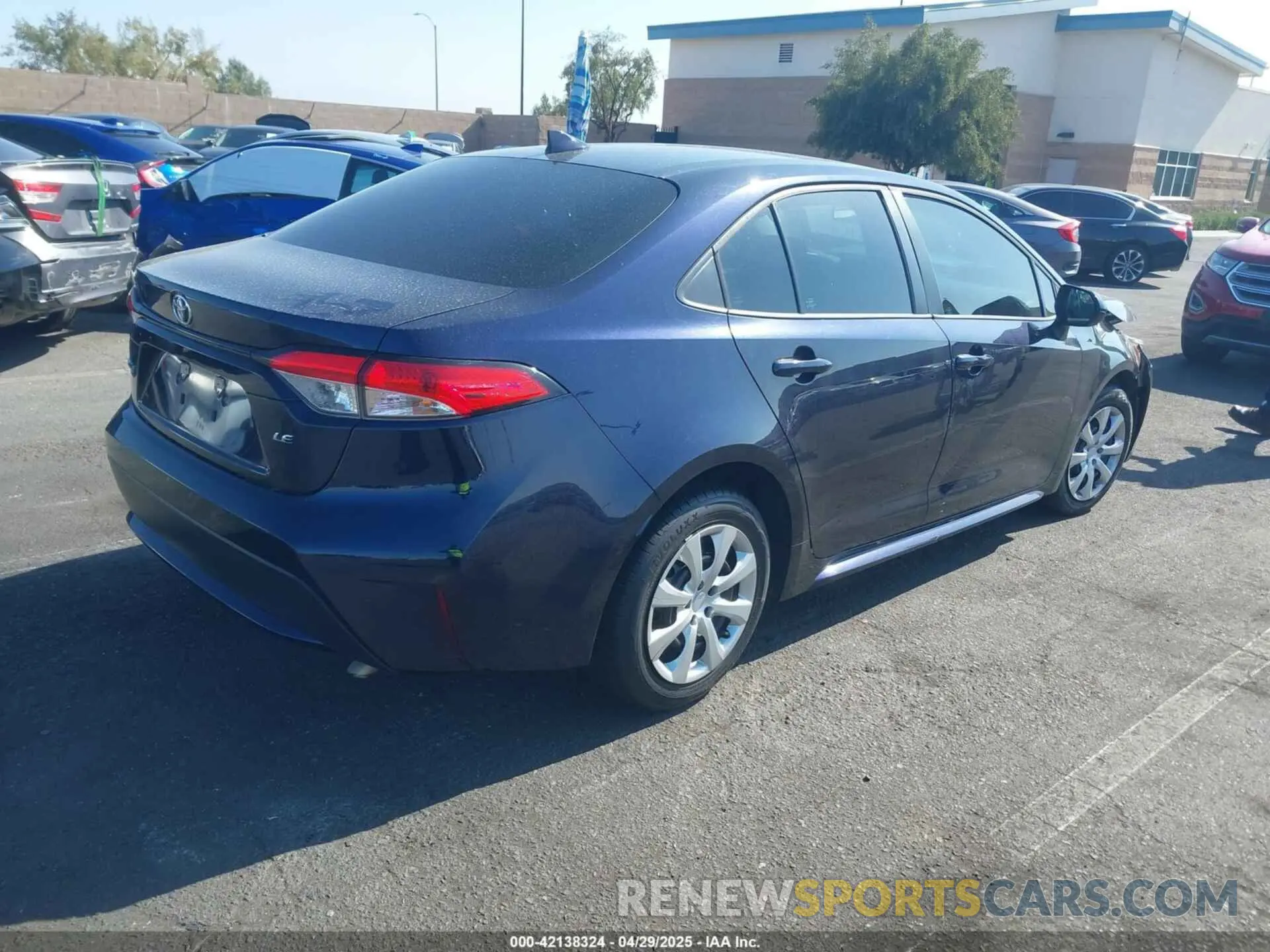 4 Photograph of a damaged car 5YFEPRAE5LP104462 TOYOTA COROLLA 2020
