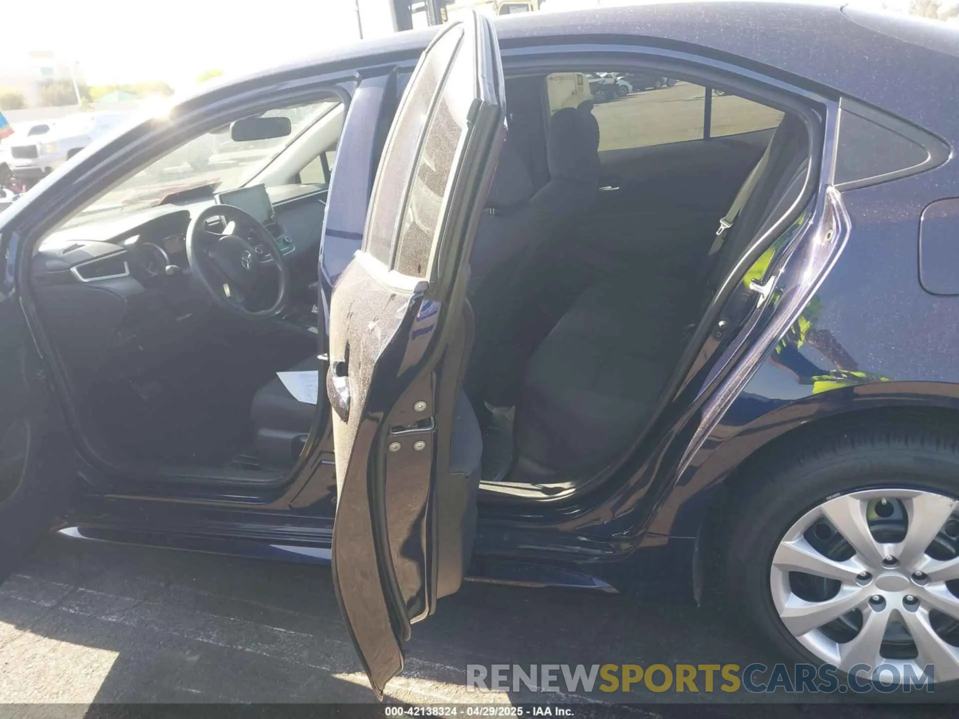 8 Photograph of a damaged car 5YFEPRAE5LP104462 TOYOTA COROLLA 2020