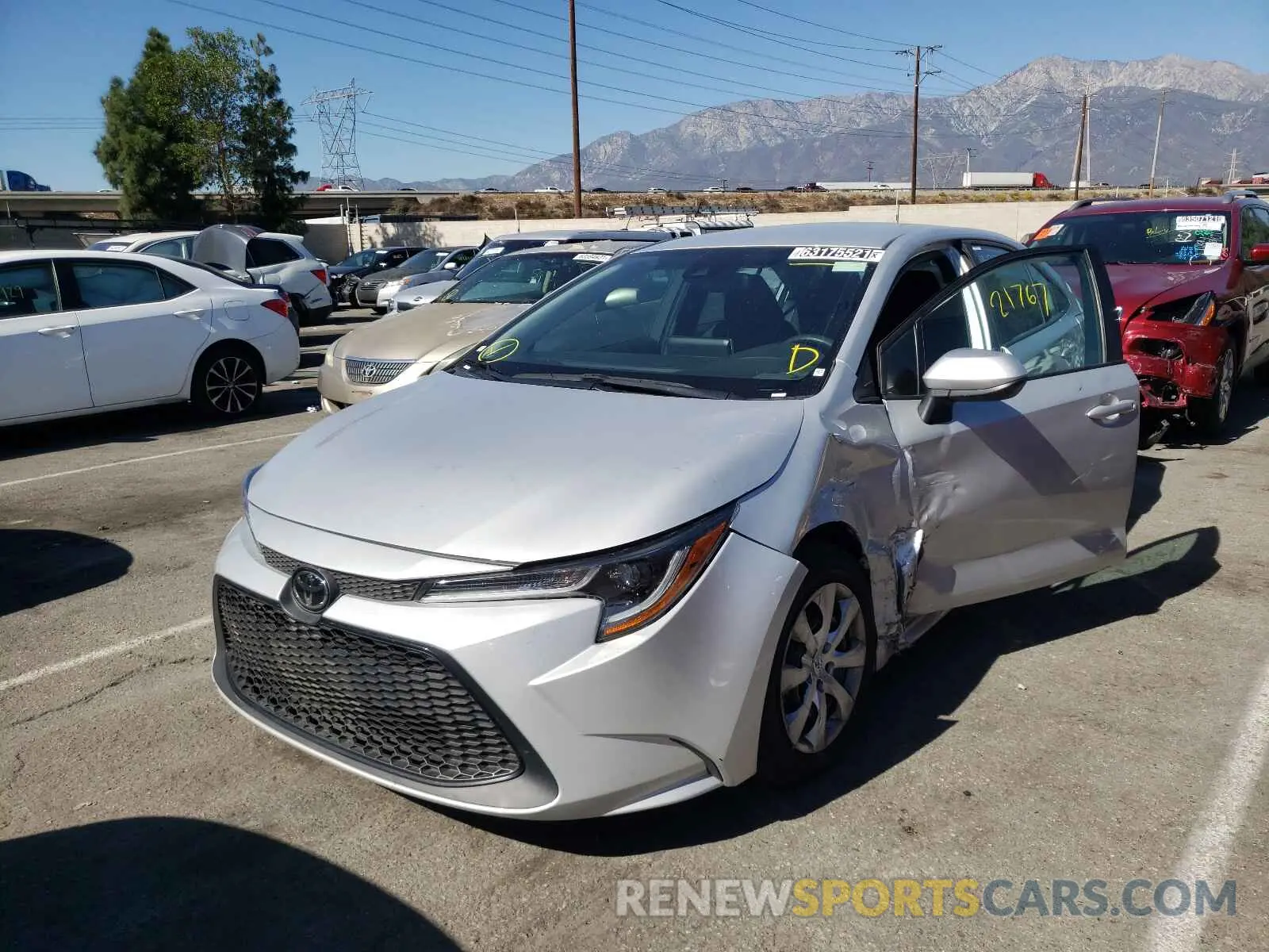 2 Photograph of a damaged car 5YFEPRAE5LP106356 TOYOTA COROLLA 2020