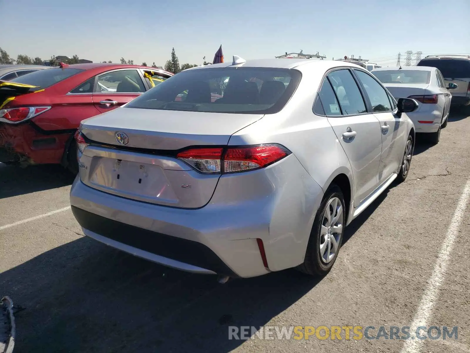 4 Photograph of a damaged car 5YFEPRAE5LP106356 TOYOTA COROLLA 2020