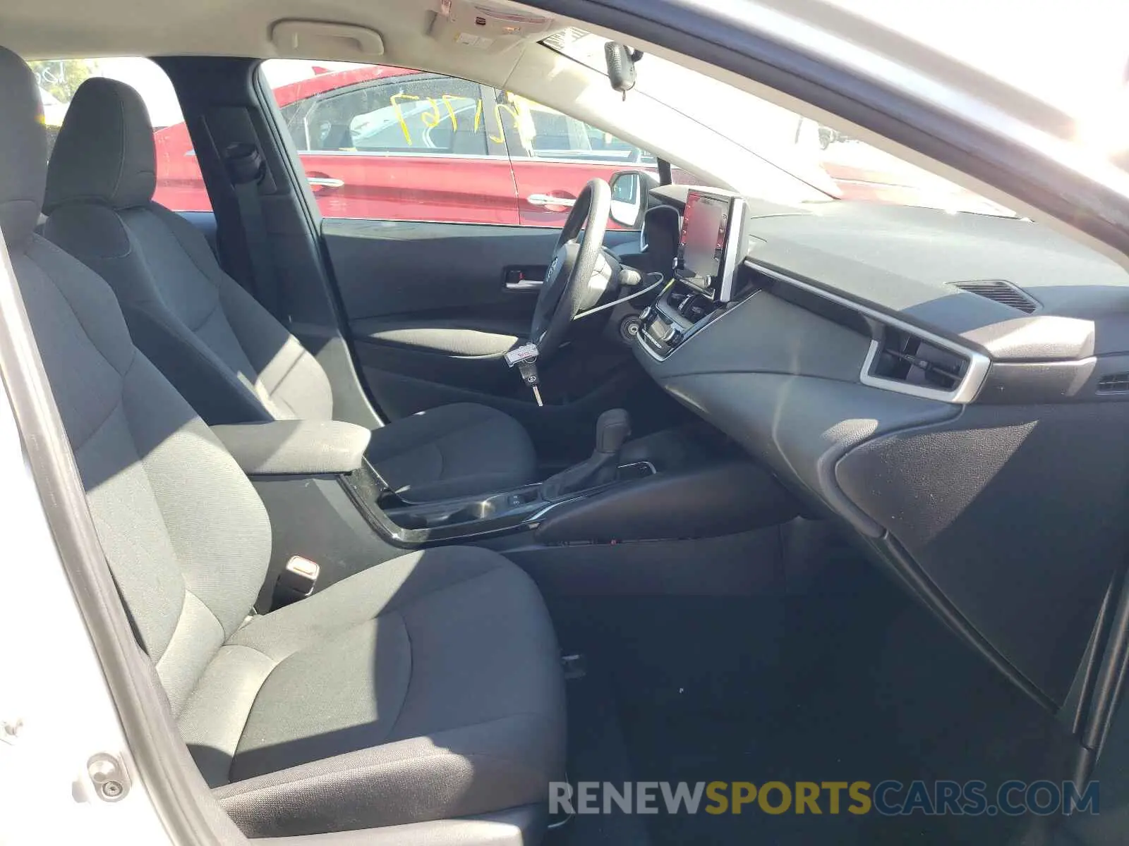 5 Photograph of a damaged car 5YFEPRAE5LP106356 TOYOTA COROLLA 2020