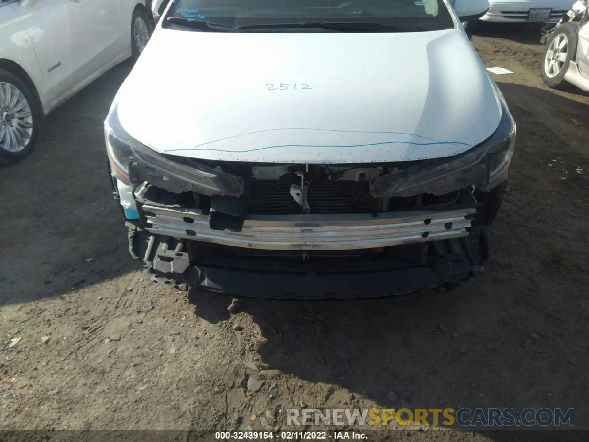 6 Photograph of a damaged car 5YFEPRAE5LP106972 TOYOTA COROLLA 2020