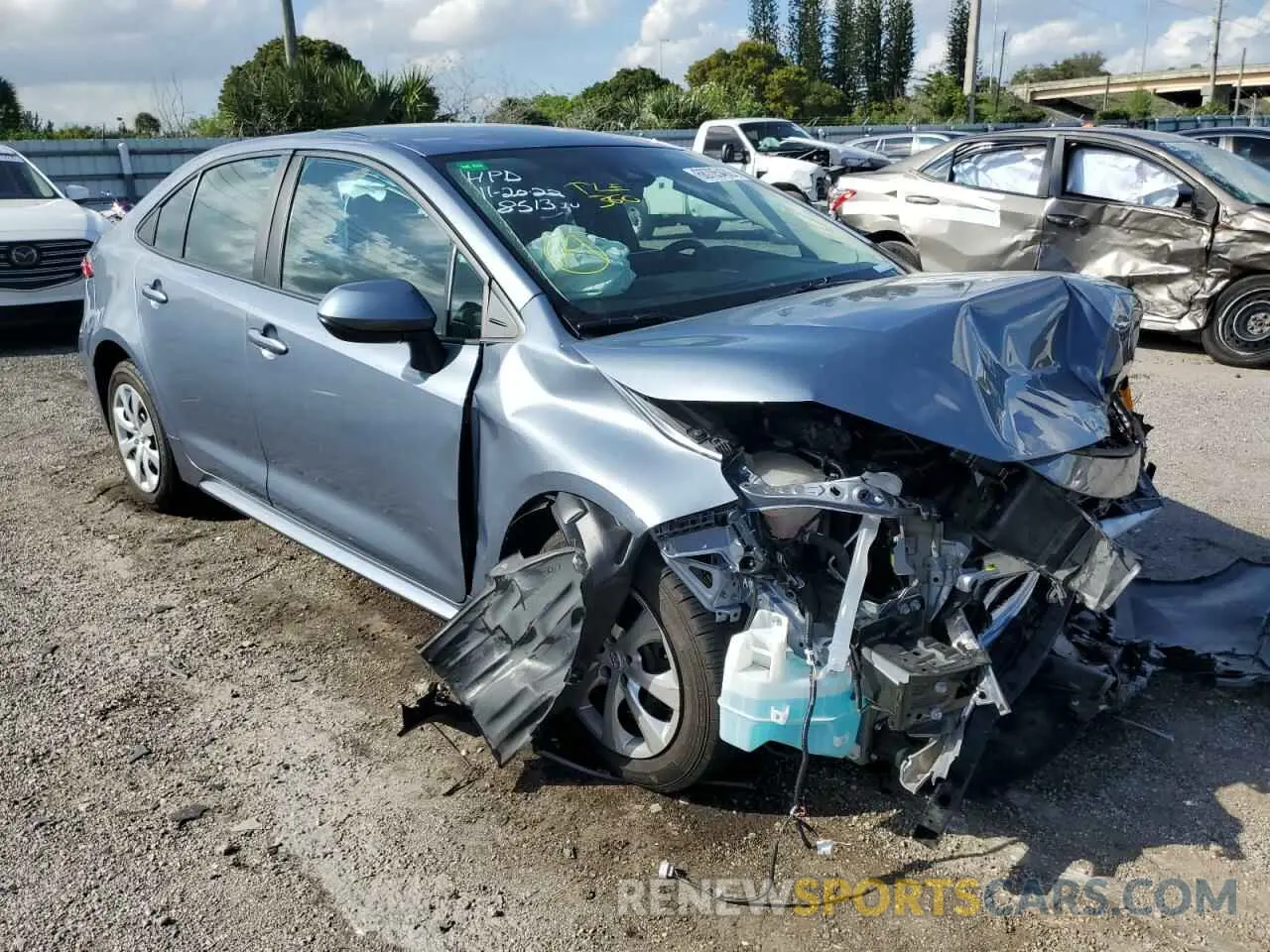 4 Photograph of a damaged car 5YFEPRAE5LP108513 TOYOTA COROLLA 2020