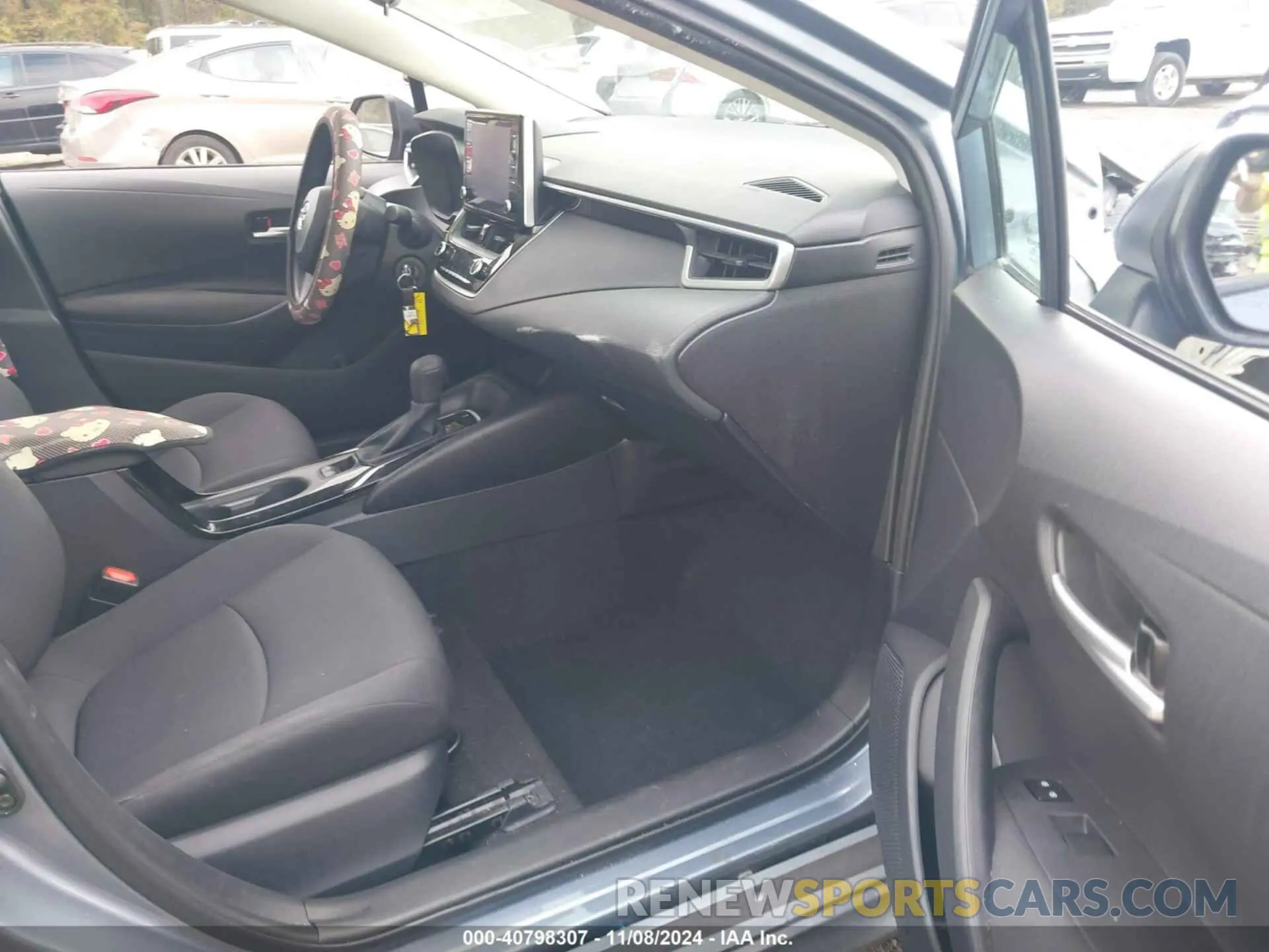4 Photograph of a damaged car 5YFEPRAE5LP111234 TOYOTA COROLLA 2020