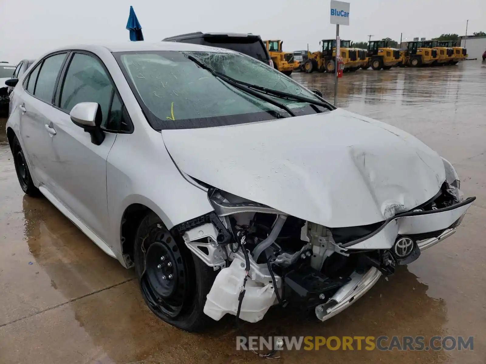 1 Photograph of a damaged car 5YFEPRAE5LP117700 TOYOTA COROLLA 2020