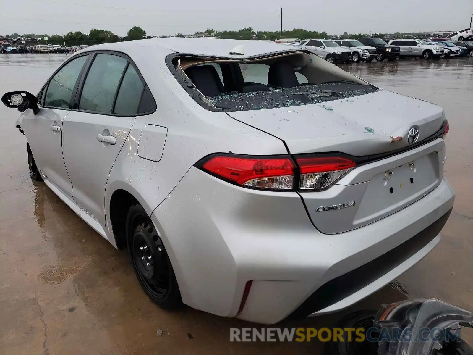 3 Photograph of a damaged car 5YFEPRAE5LP117700 TOYOTA COROLLA 2020