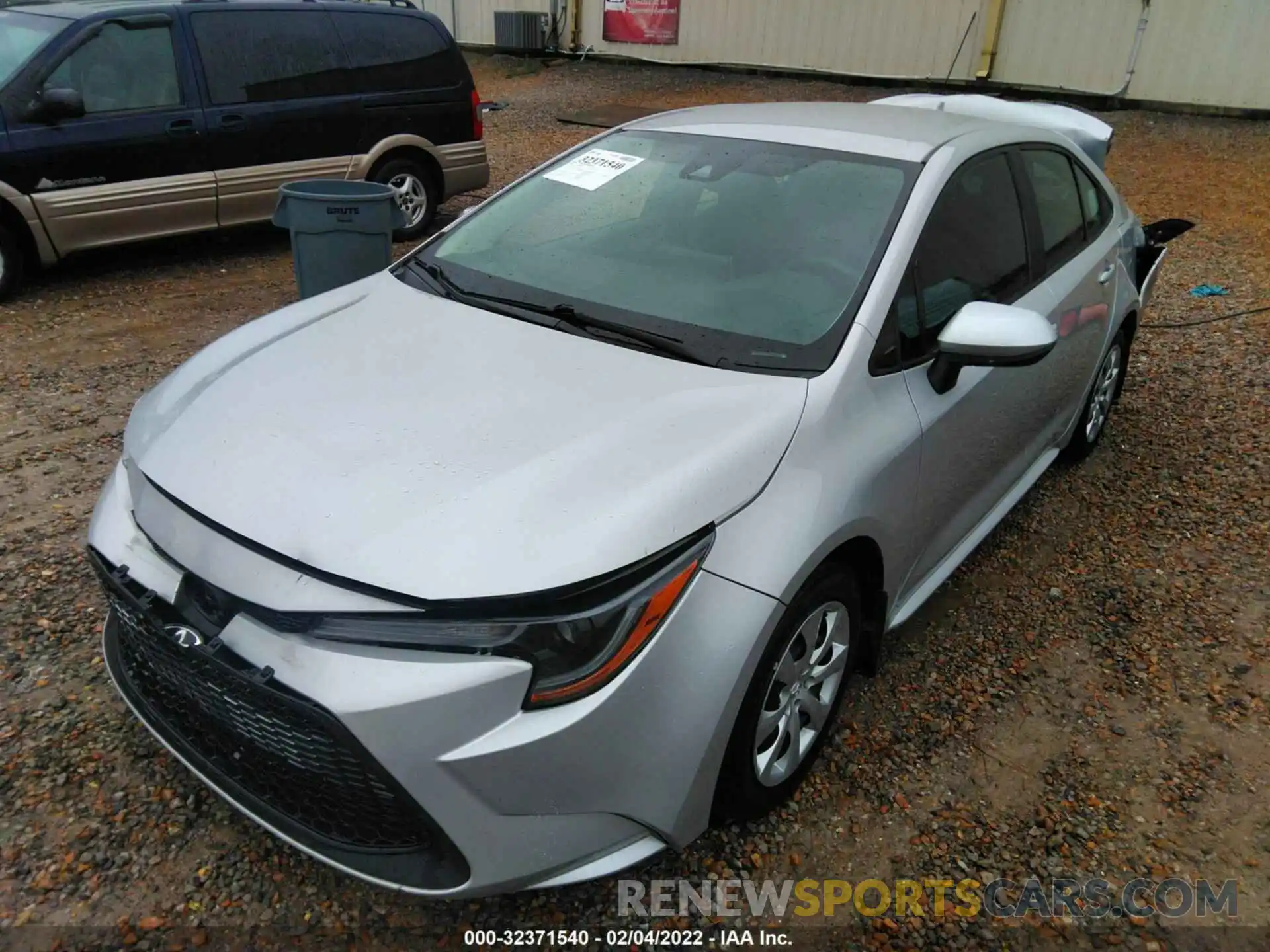 2 Photograph of a damaged car 5YFEPRAE5LP127398 TOYOTA COROLLA 2020