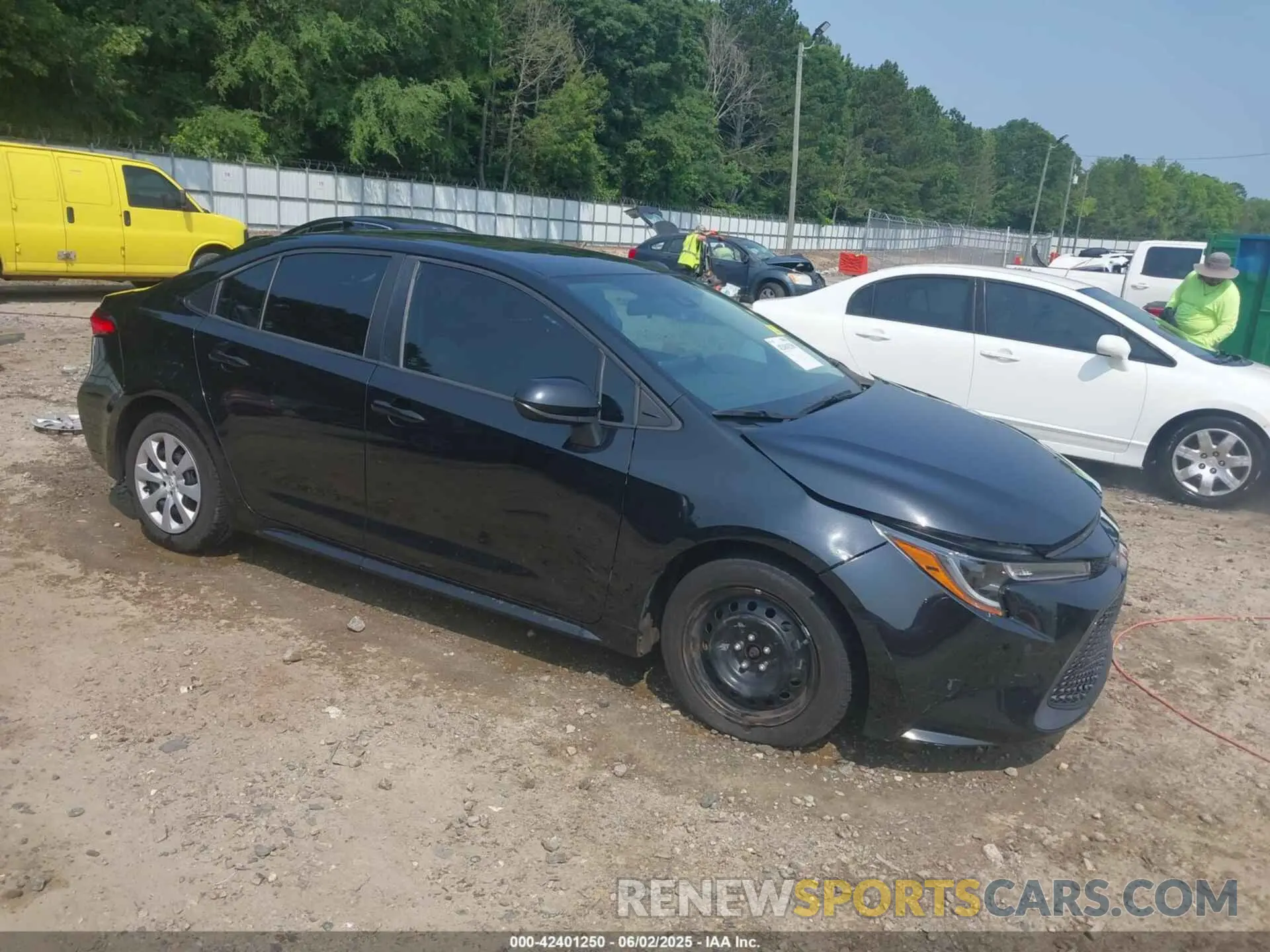1 Photograph of a damaged car 5YFEPRAE5LP128468 TOYOTA COROLLA 2020