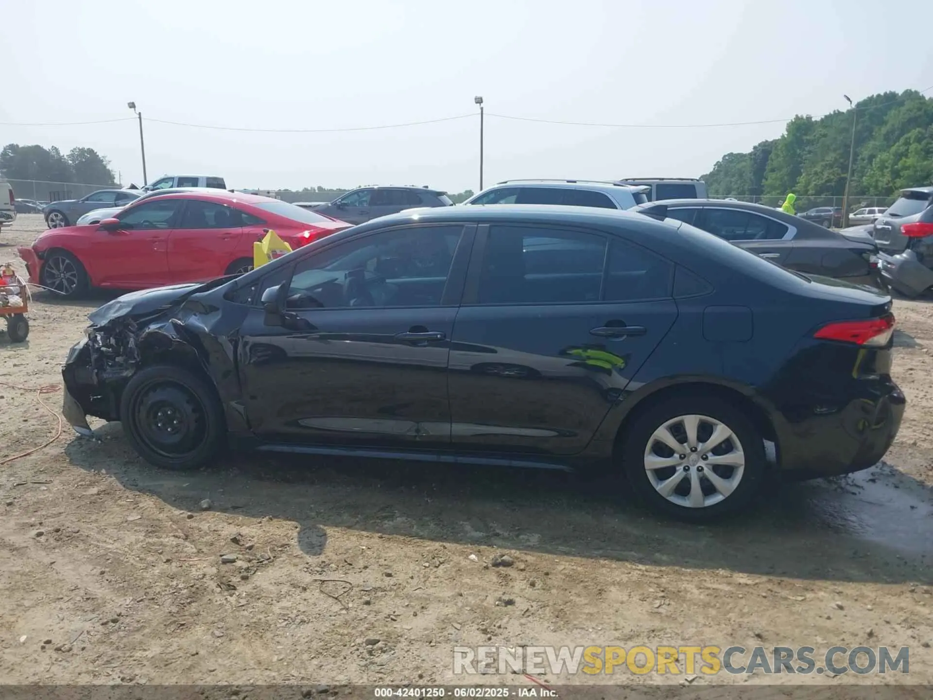 15 Photograph of a damaged car 5YFEPRAE5LP128468 TOYOTA COROLLA 2020