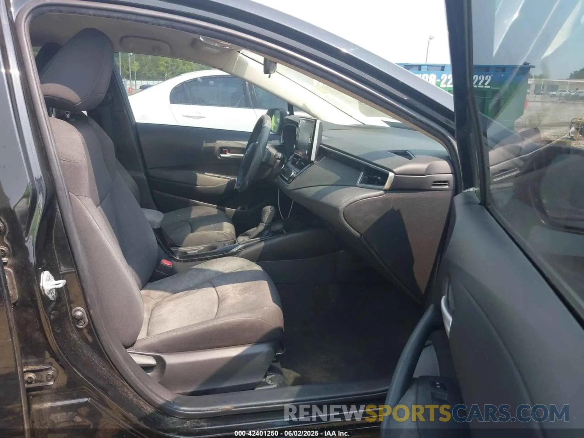 5 Photograph of a damaged car 5YFEPRAE5LP128468 TOYOTA COROLLA 2020