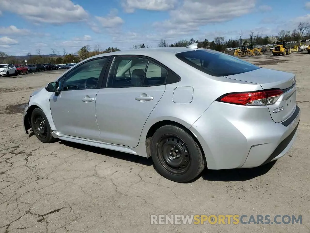 2 Photograph of a damaged car 5YFEPRAE5LP132682 TOYOTA COROLLA 2020