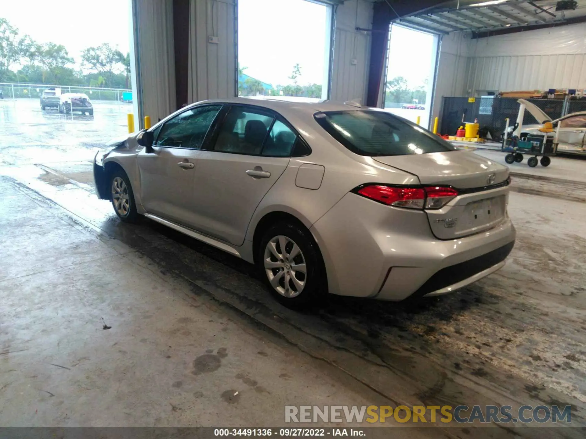 3 Photograph of a damaged car 5YFEPRAE5LP142242 TOYOTA COROLLA 2020