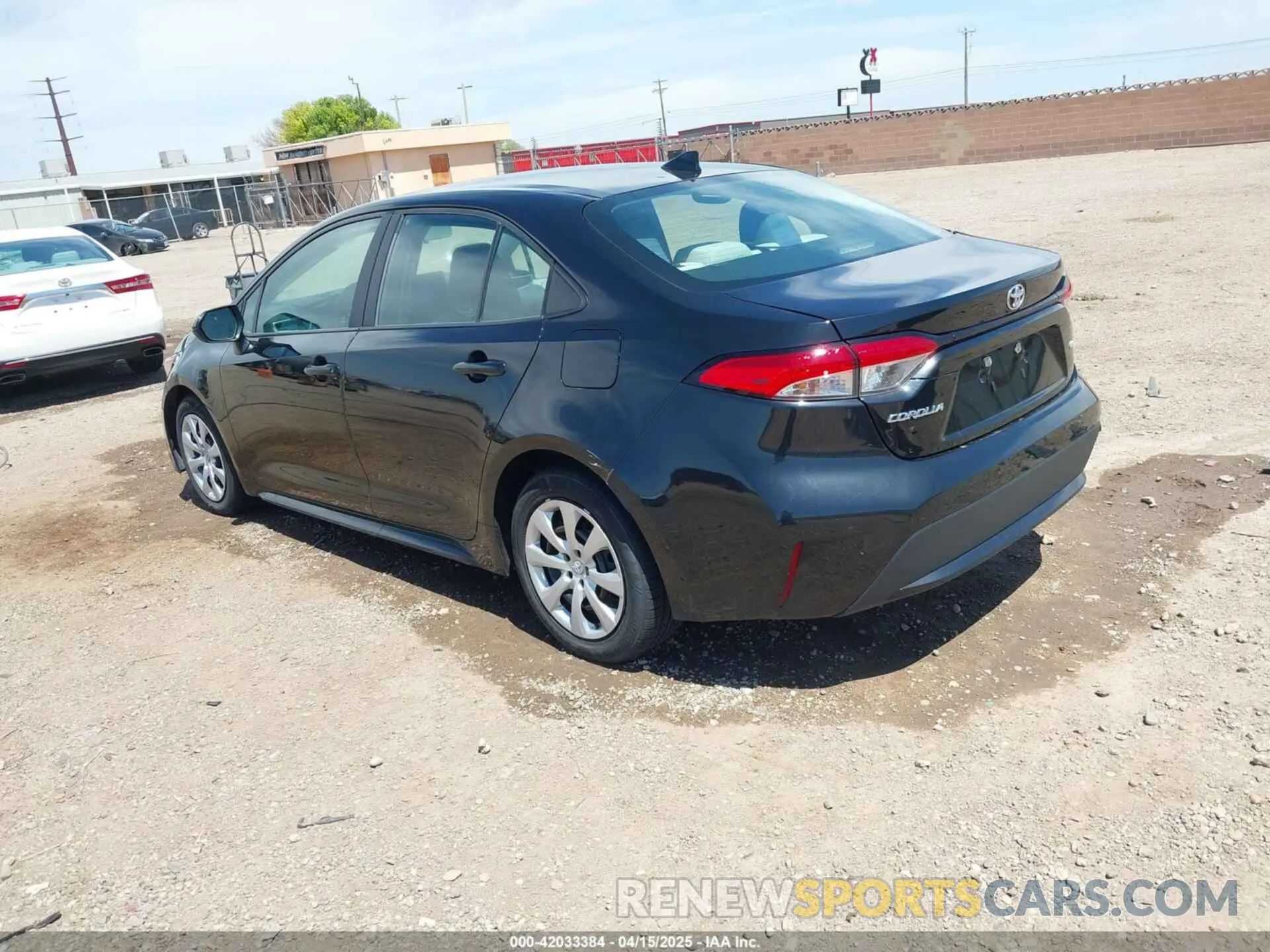 3 Photograph of a damaged car 5YFEPRAE5LP144203 TOYOTA COROLLA 2020