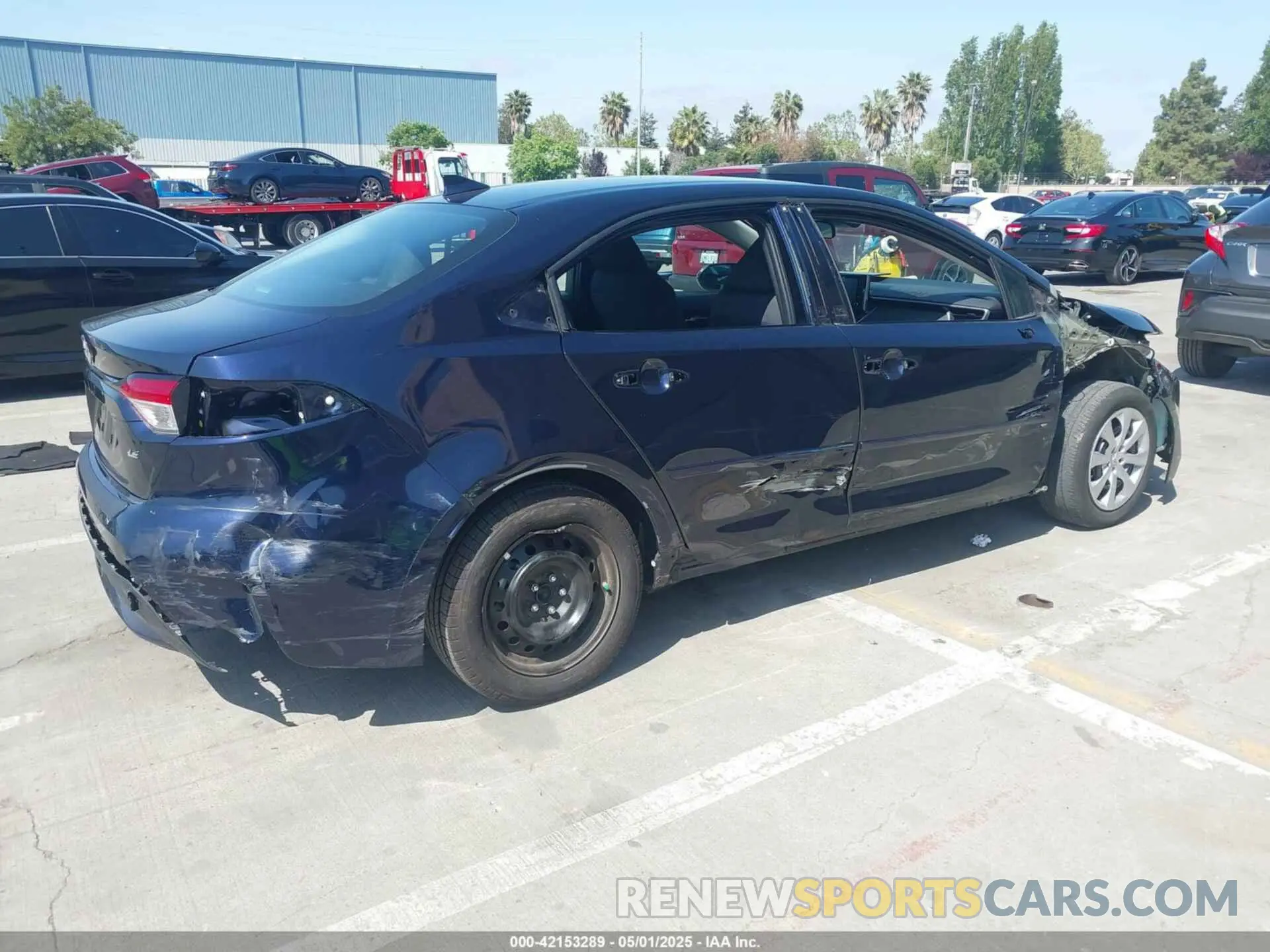 4 Photograph of a damaged car 5YFEPRAE5LP145142 TOYOTA COROLLA 2020