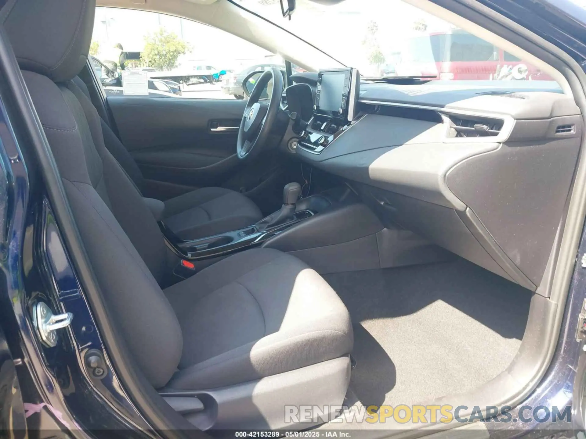5 Photograph of a damaged car 5YFEPRAE5LP145142 TOYOTA COROLLA 2020