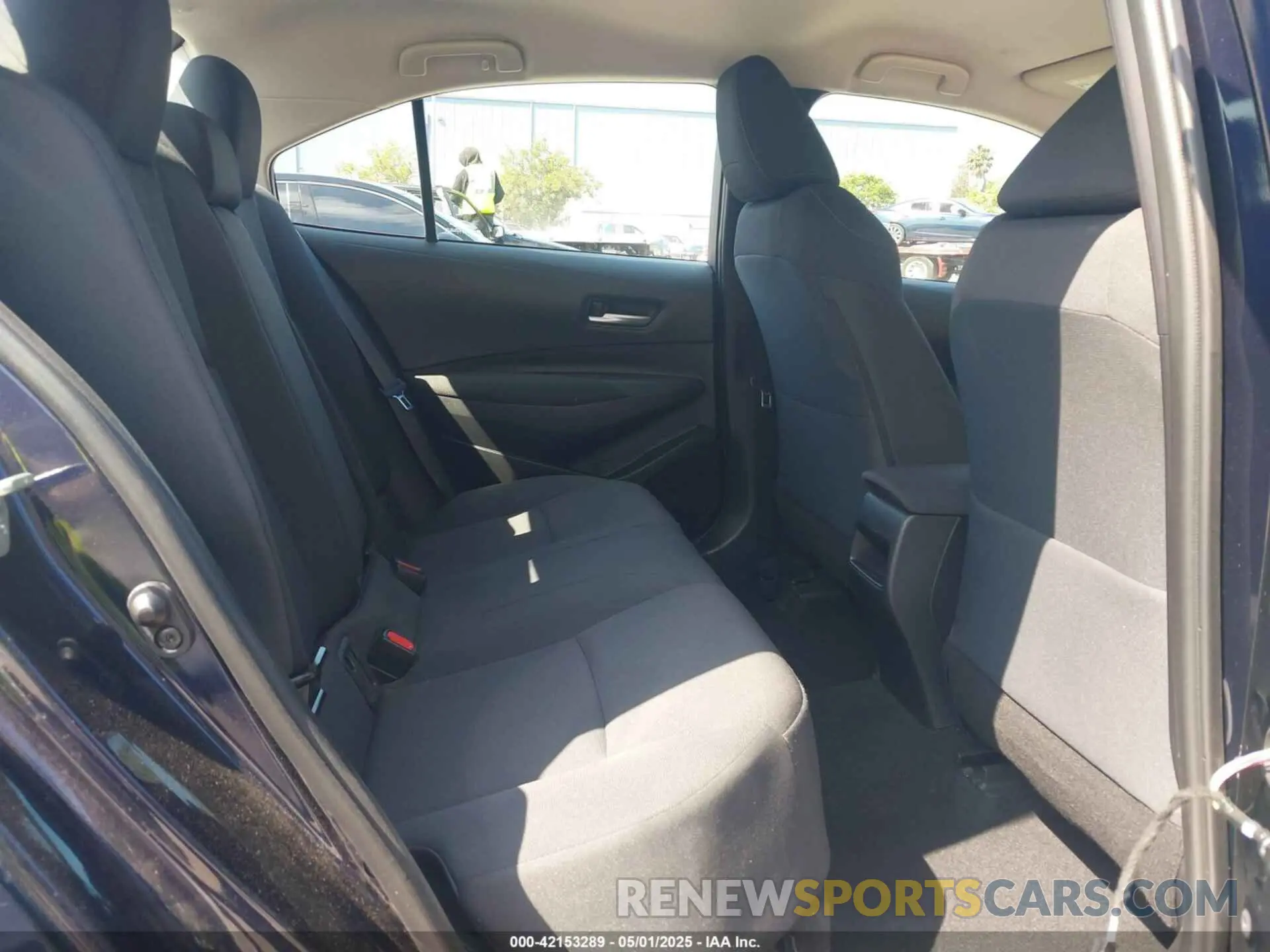 8 Photograph of a damaged car 5YFEPRAE5LP145142 TOYOTA COROLLA 2020