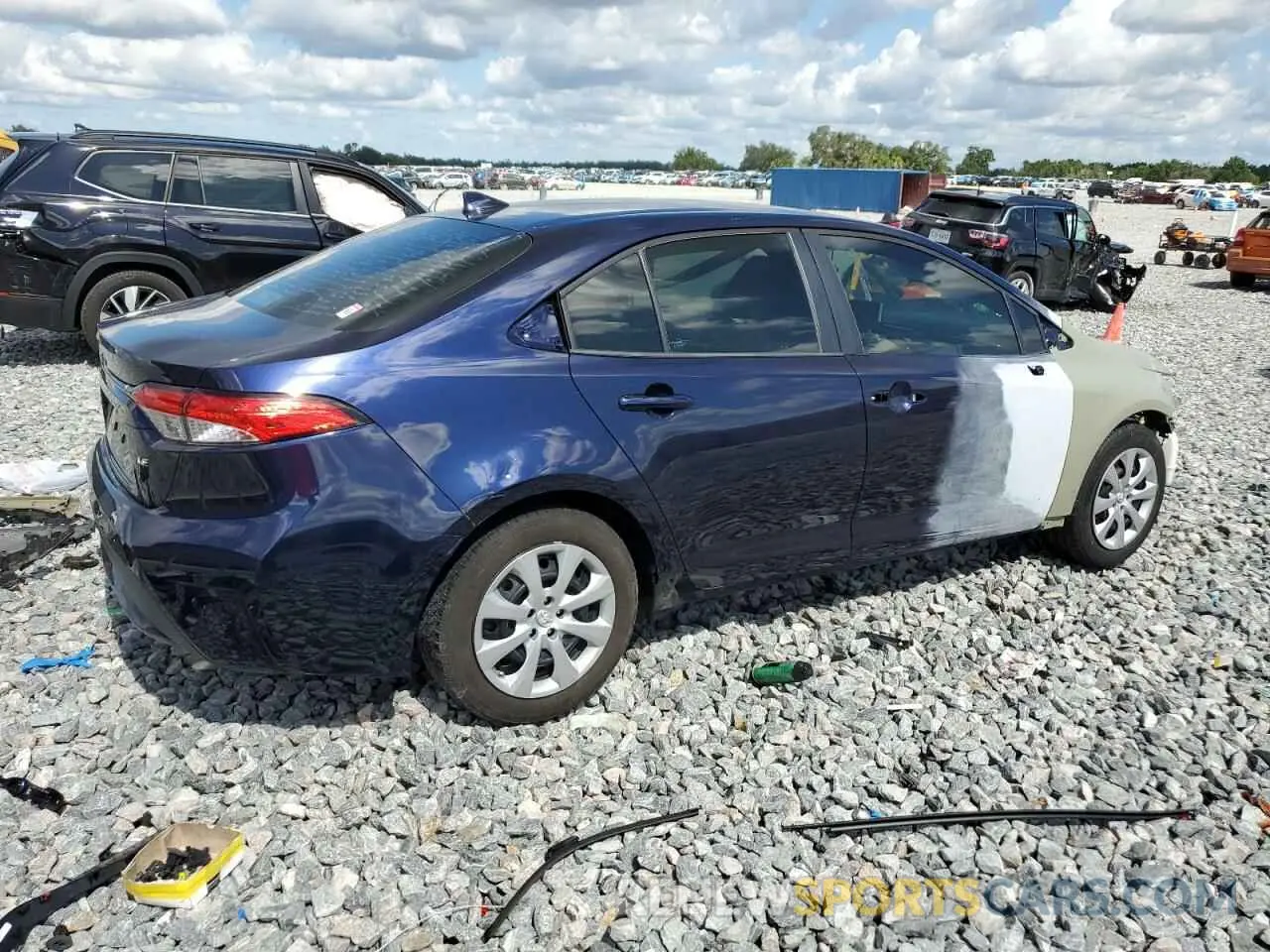 3 Photograph of a damaged car 5YFEPRAE6LP003964 TOYOTA COROLLA 2020
