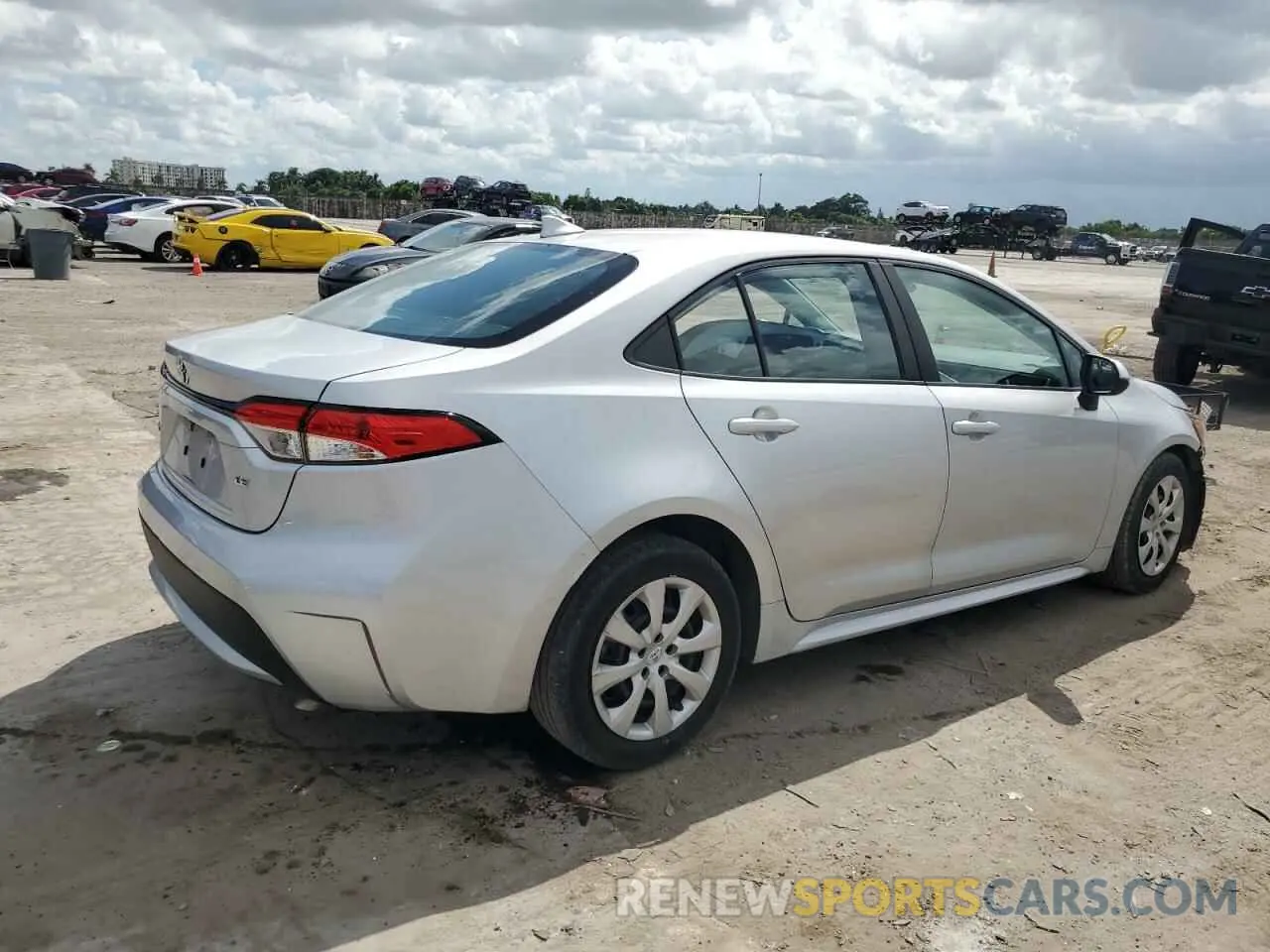 3 Photograph of a damaged car 5YFEPRAE6LP028556 TOYOTA COROLLA 2020