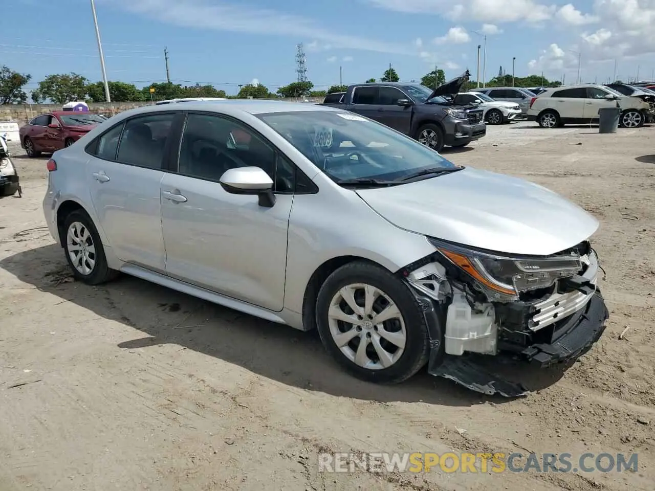 4 Photograph of a damaged car 5YFEPRAE6LP028556 TOYOTA COROLLA 2020