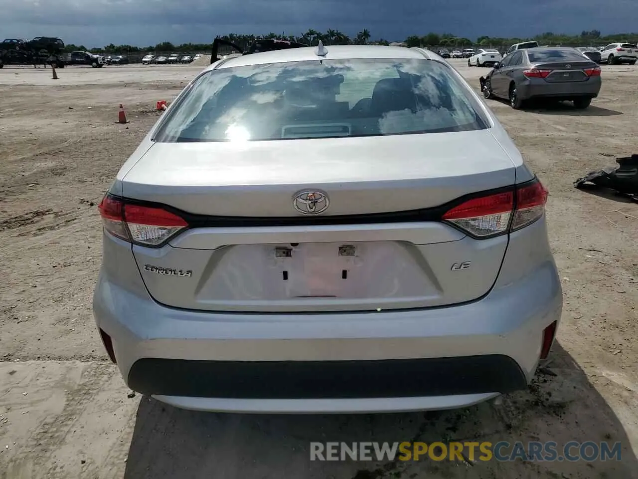 6 Photograph of a damaged car 5YFEPRAE6LP028556 TOYOTA COROLLA 2020