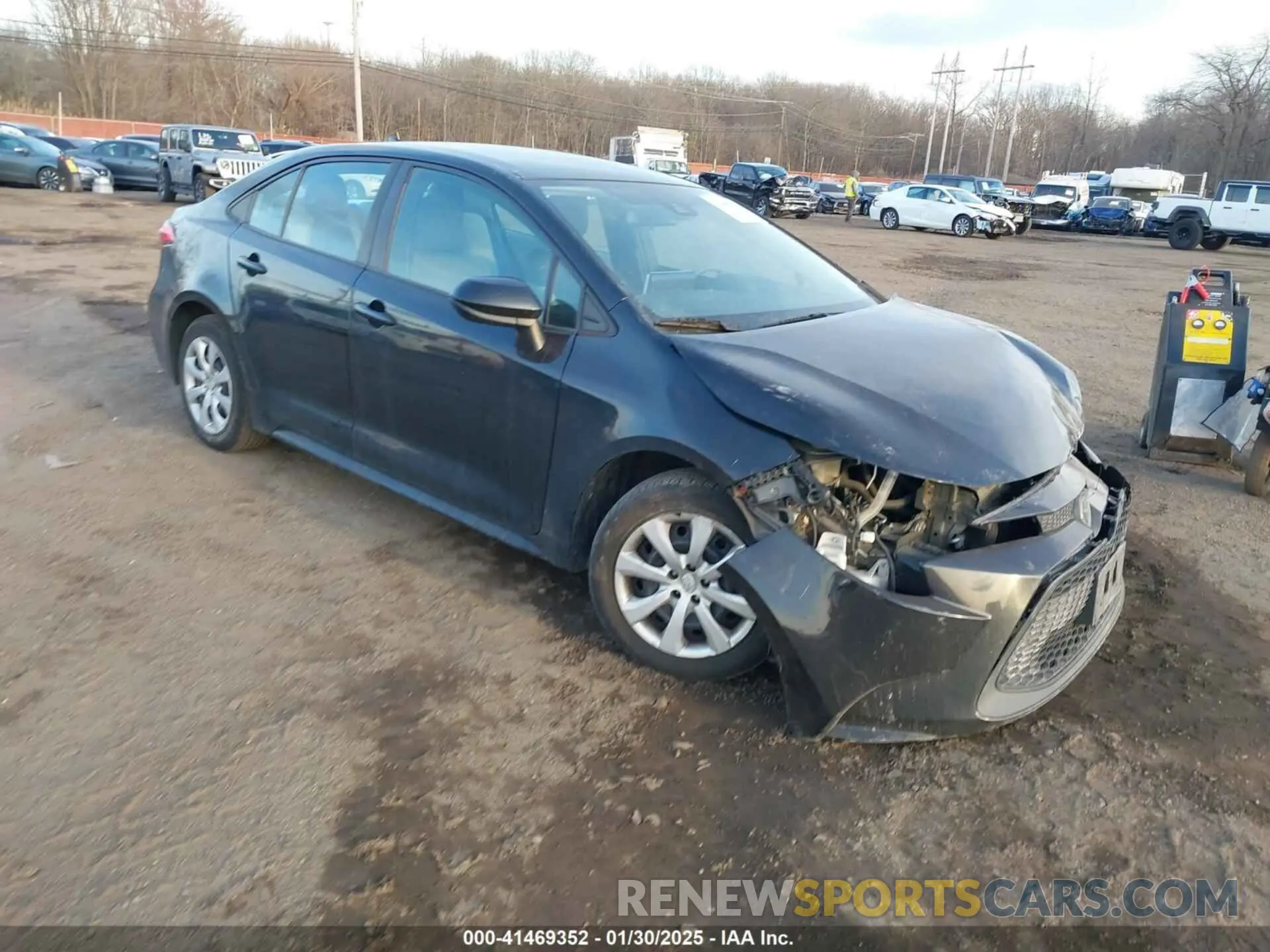 1 Photograph of a damaged car 5YFEPRAE6LP035670 TOYOTA COROLLA 2020