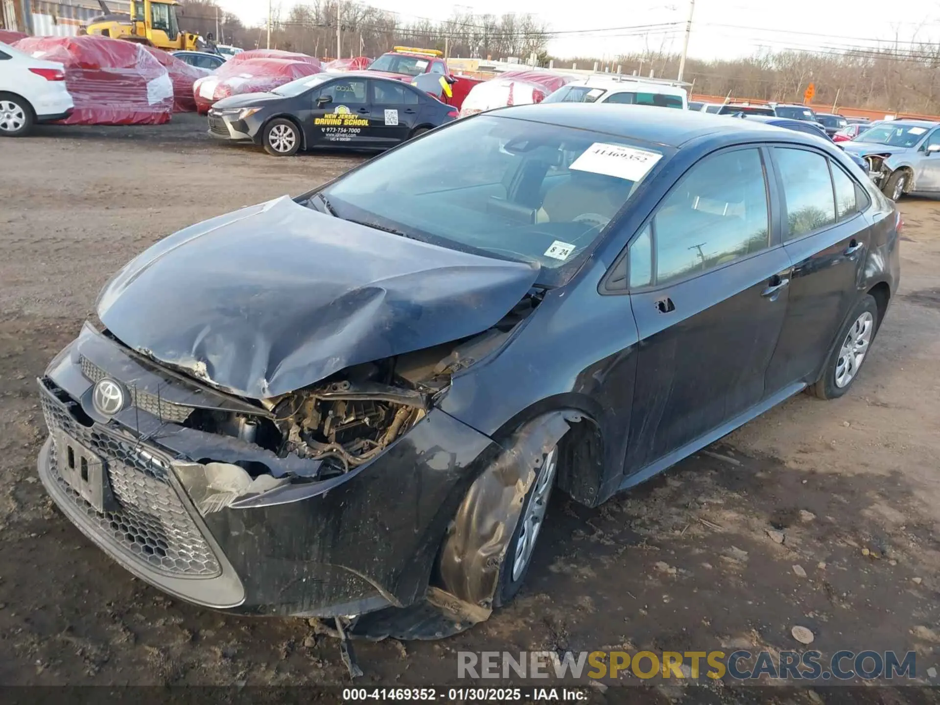 2 Photograph of a damaged car 5YFEPRAE6LP035670 TOYOTA COROLLA 2020