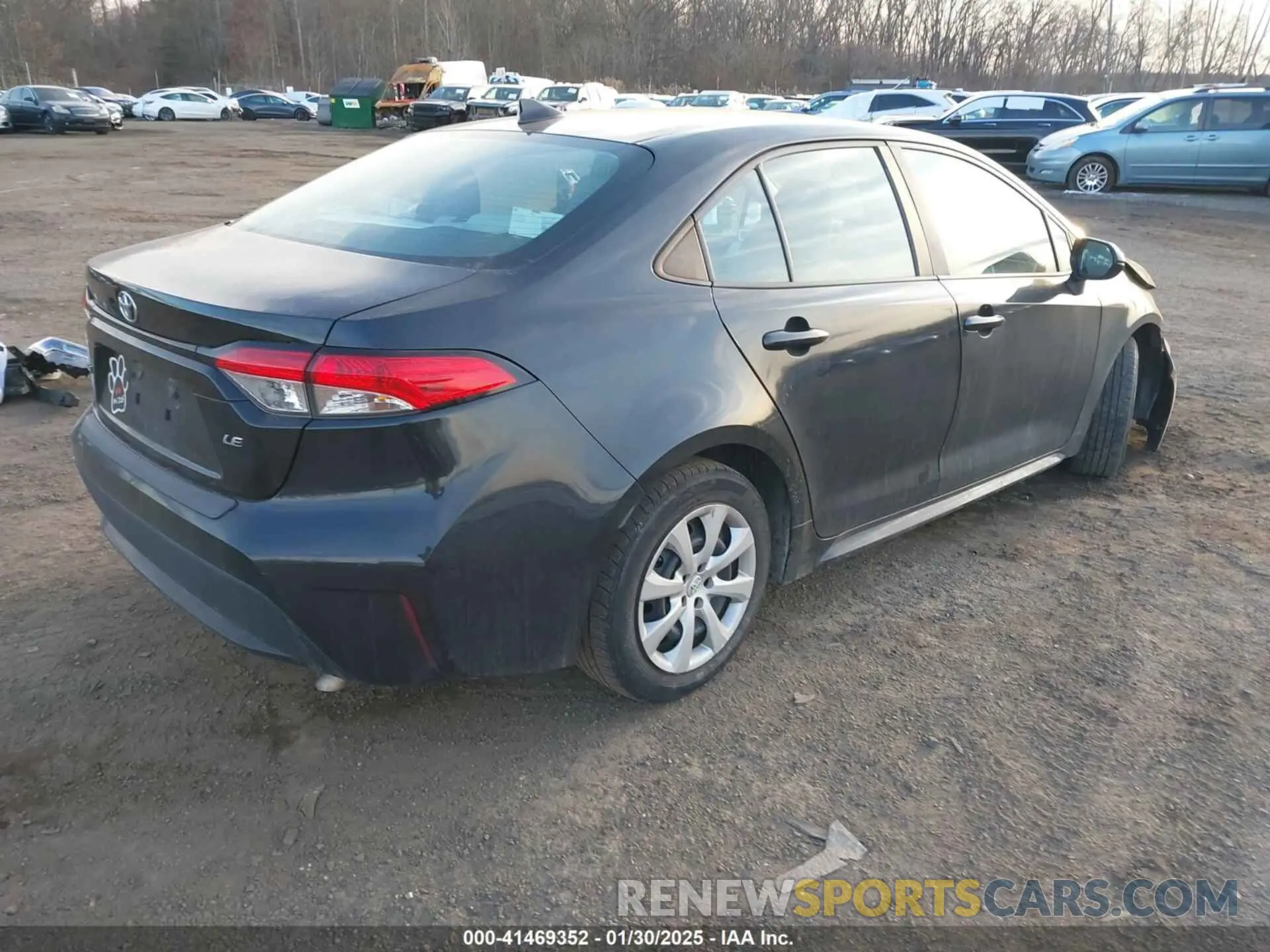 4 Photograph of a damaged car 5YFEPRAE6LP035670 TOYOTA COROLLA 2020