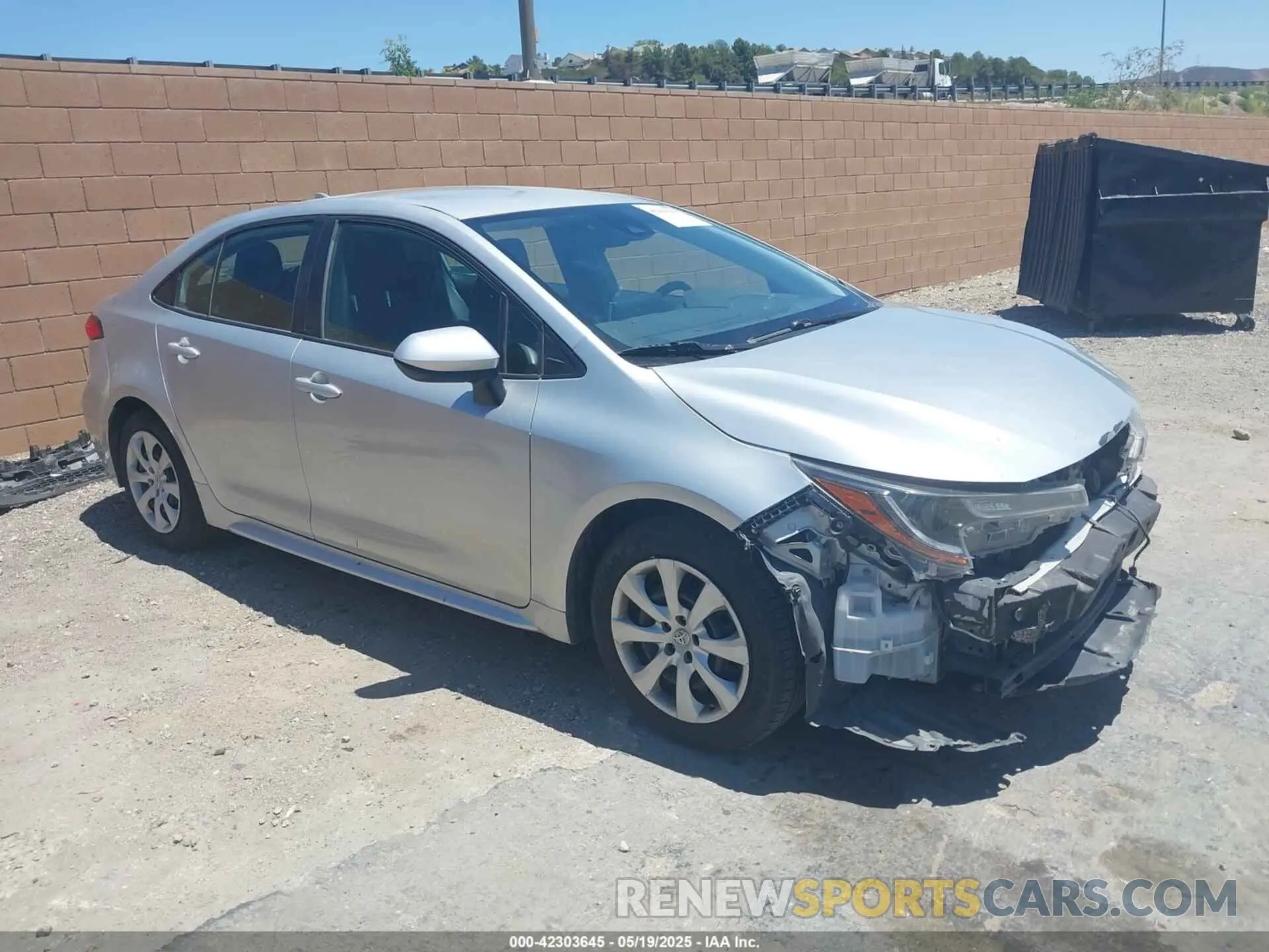 1 Photograph of a damaged car 5YFEPRAE6LP041047 TOYOTA COROLLA 2020
